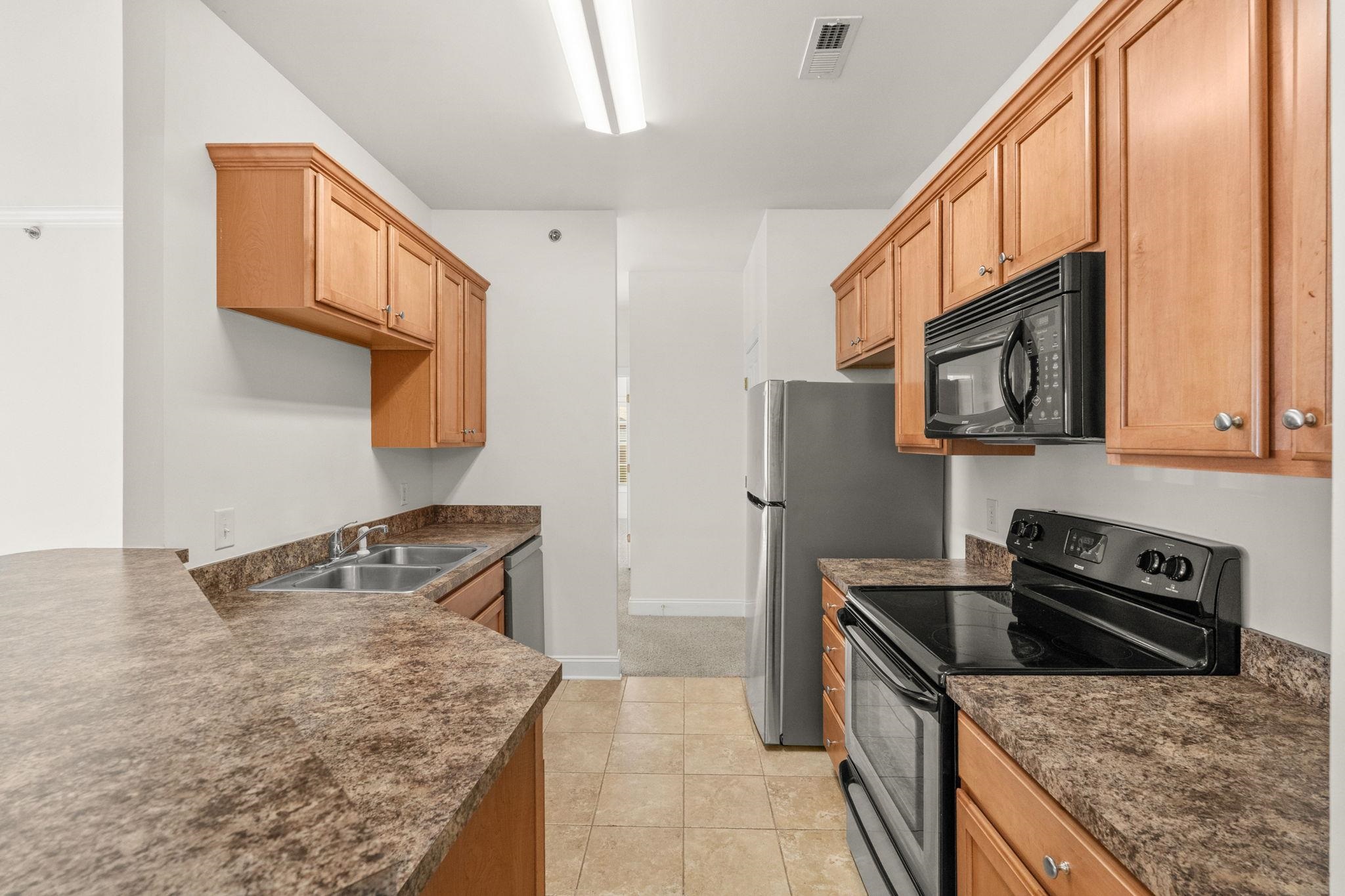 2025 Silvercrest Dr. Property Photo 20