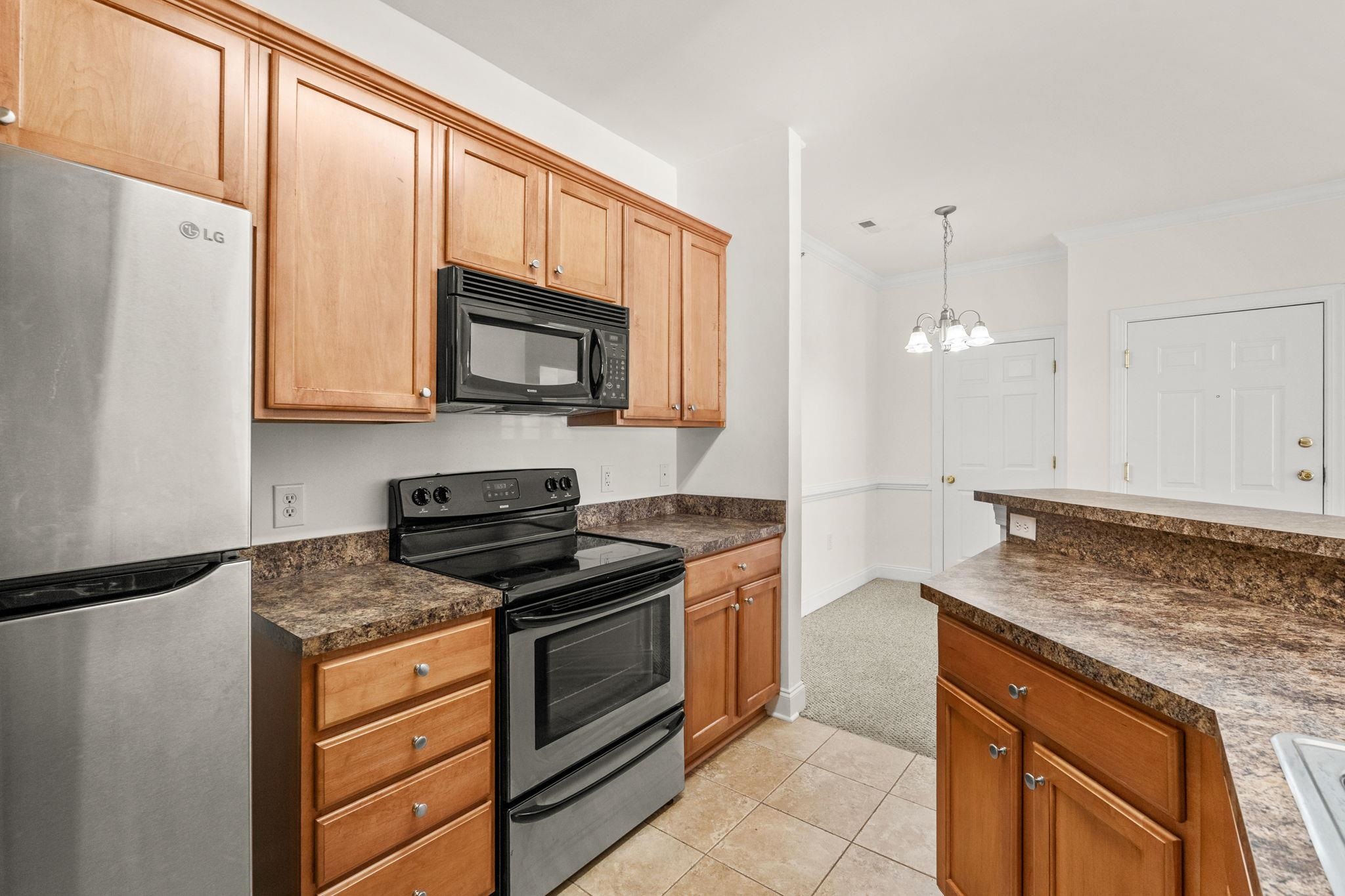 2025 Silvercrest Dr. Property Photo 23