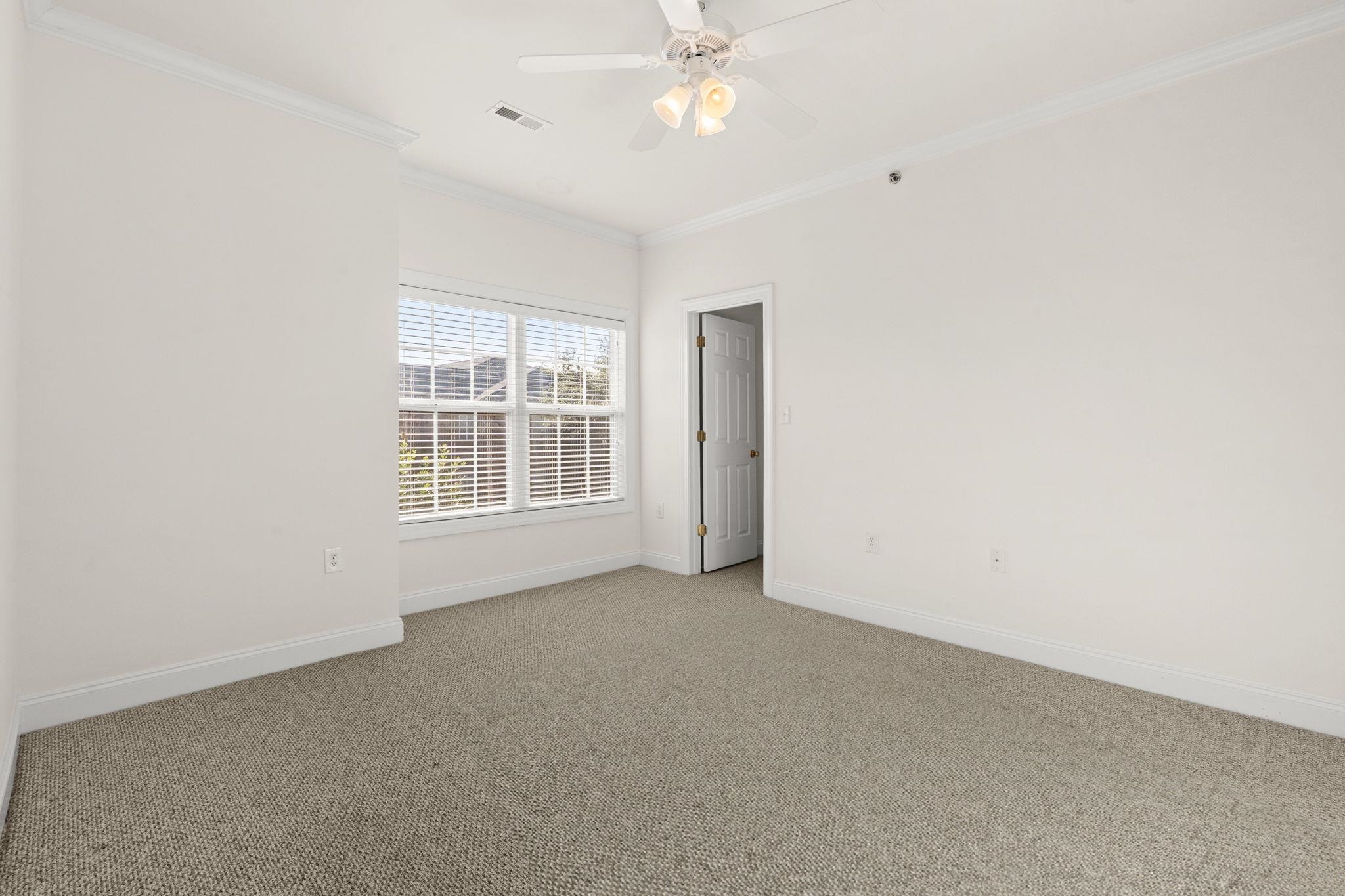 2025 Silvercrest Dr. Property Photo 35