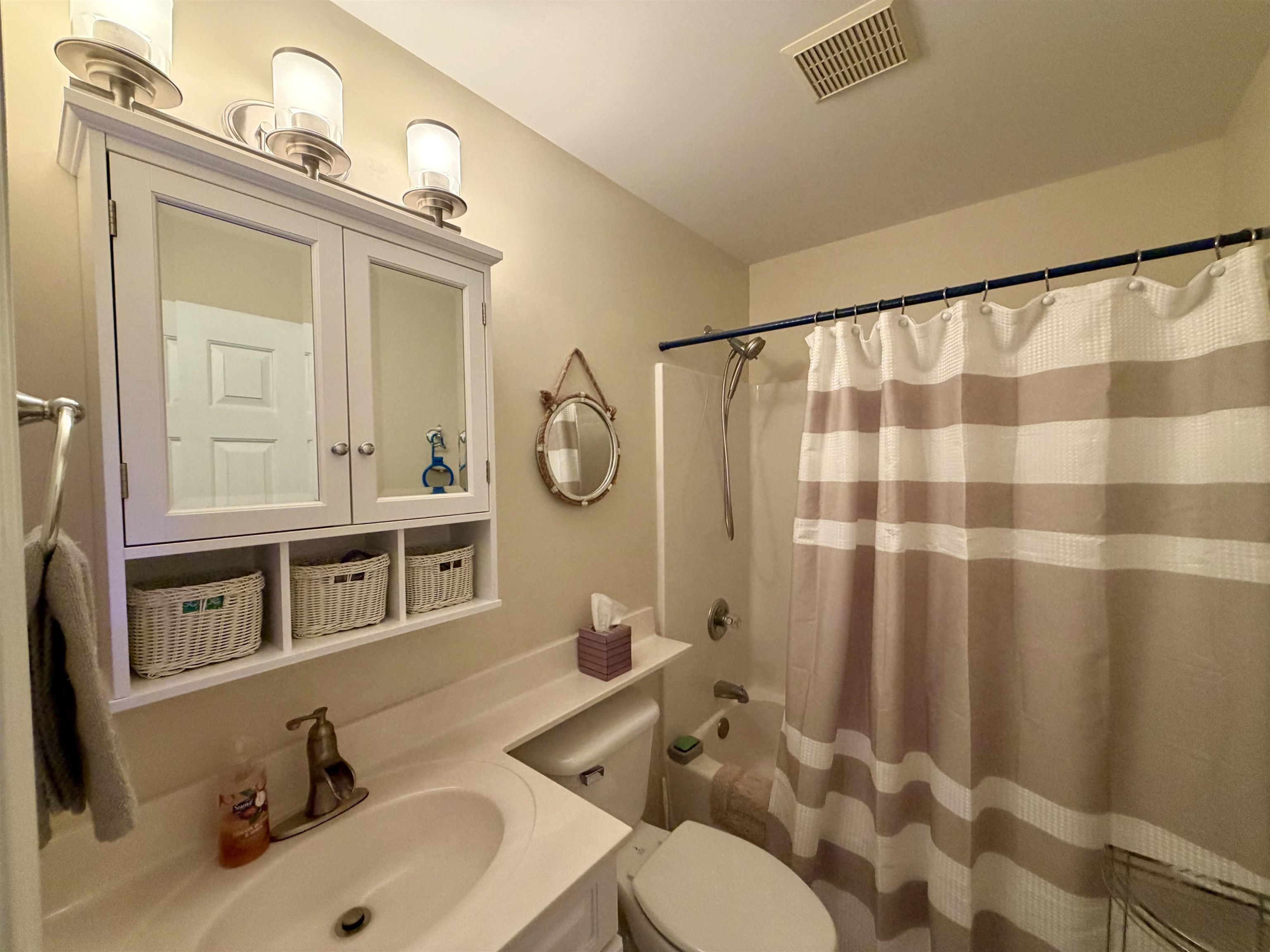 207 Melody Gardens Dr. Property Photo 22