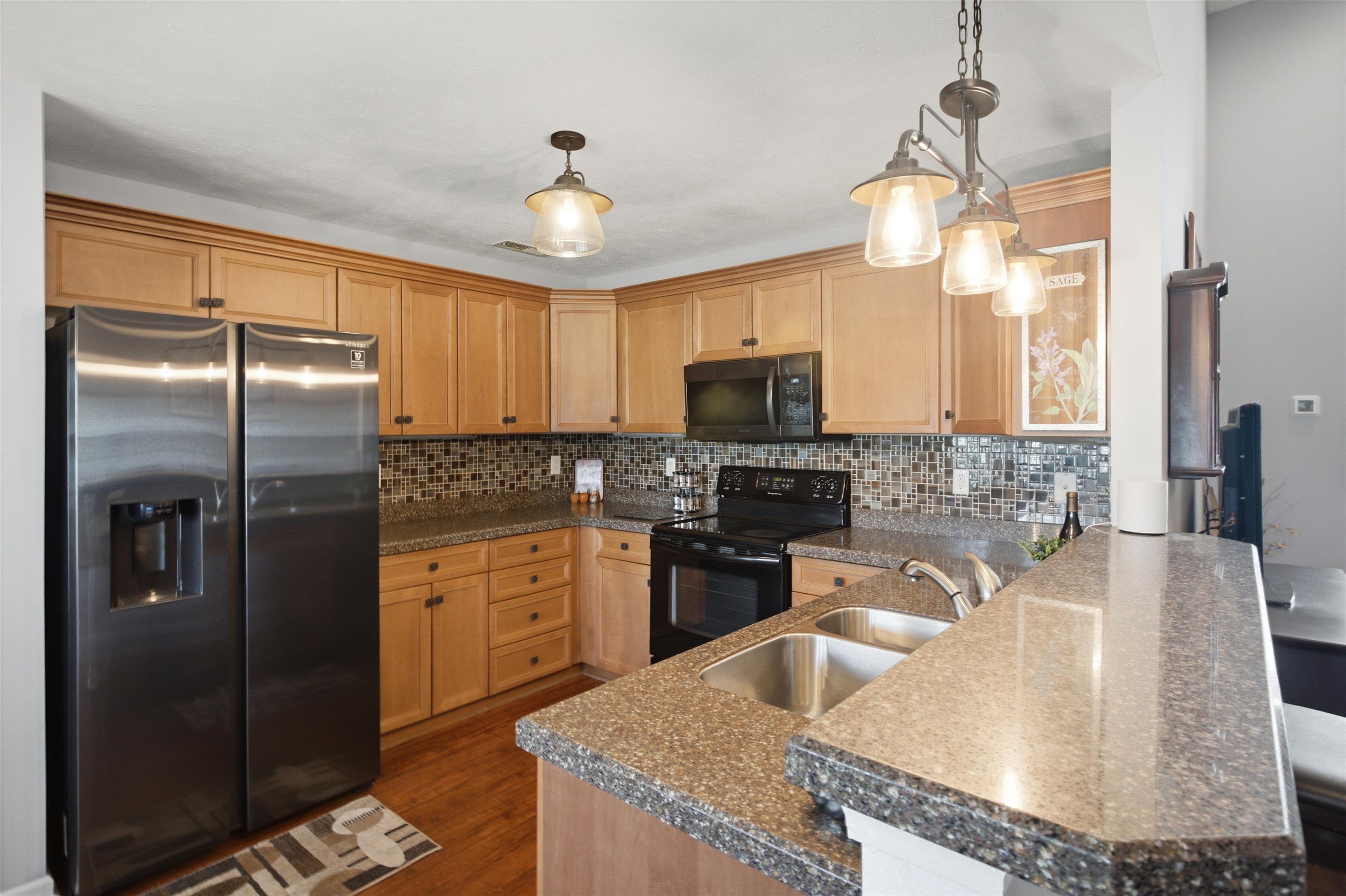 374 Barton Loop Property Photo 13