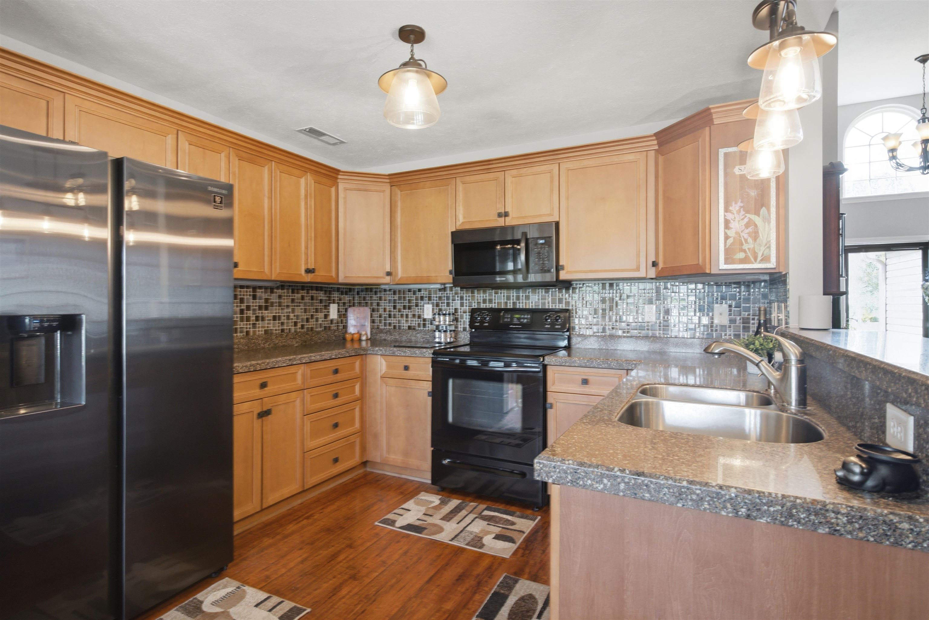 374 Barton Loop Property Photo 14