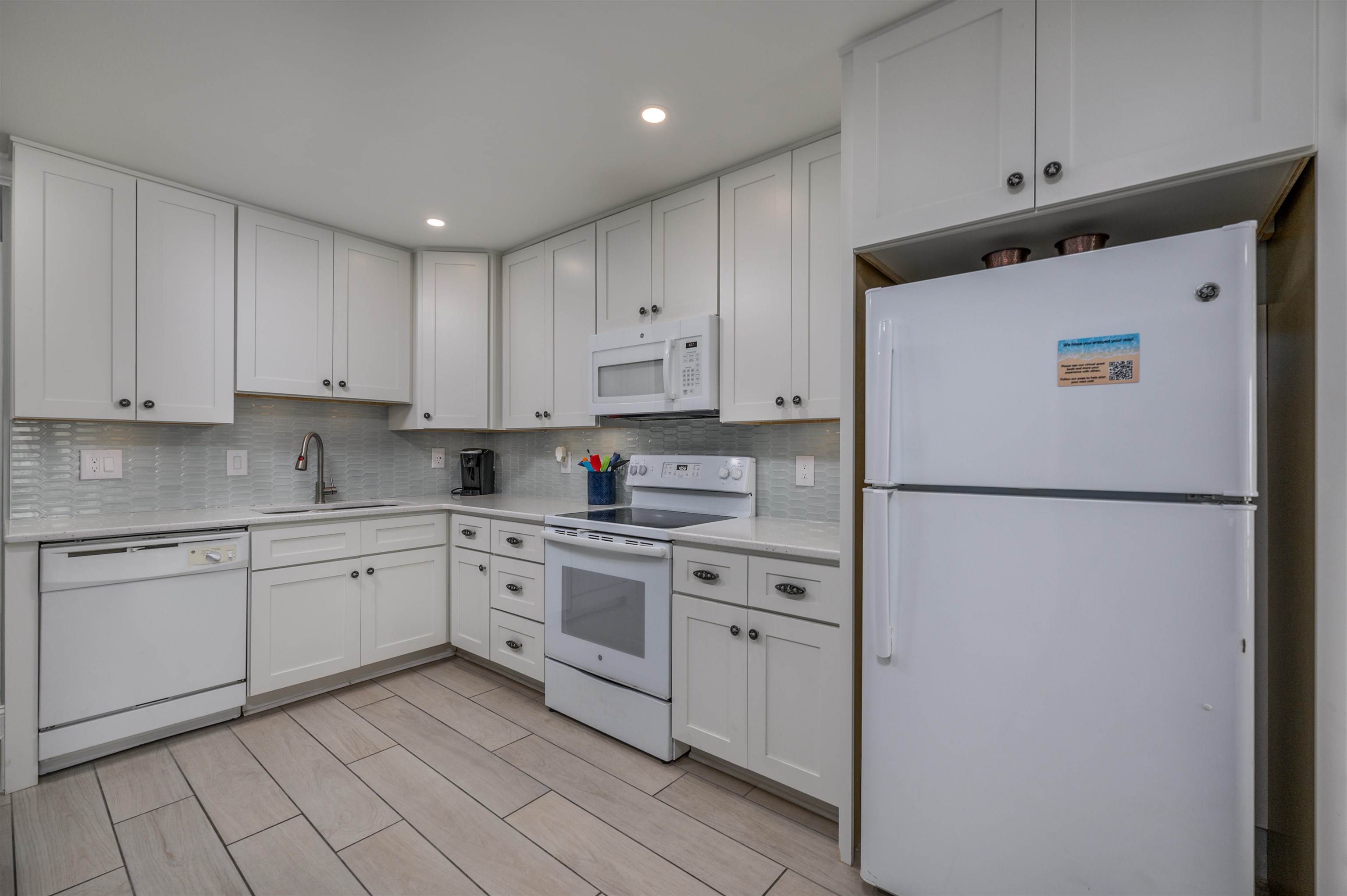 9540 Shore Dr. Property Photo 7