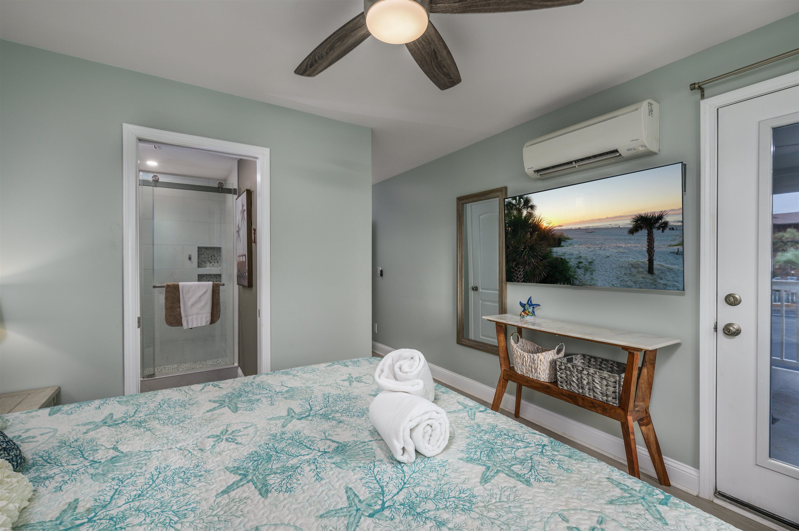 9540 Shore Dr. Property Photo 14