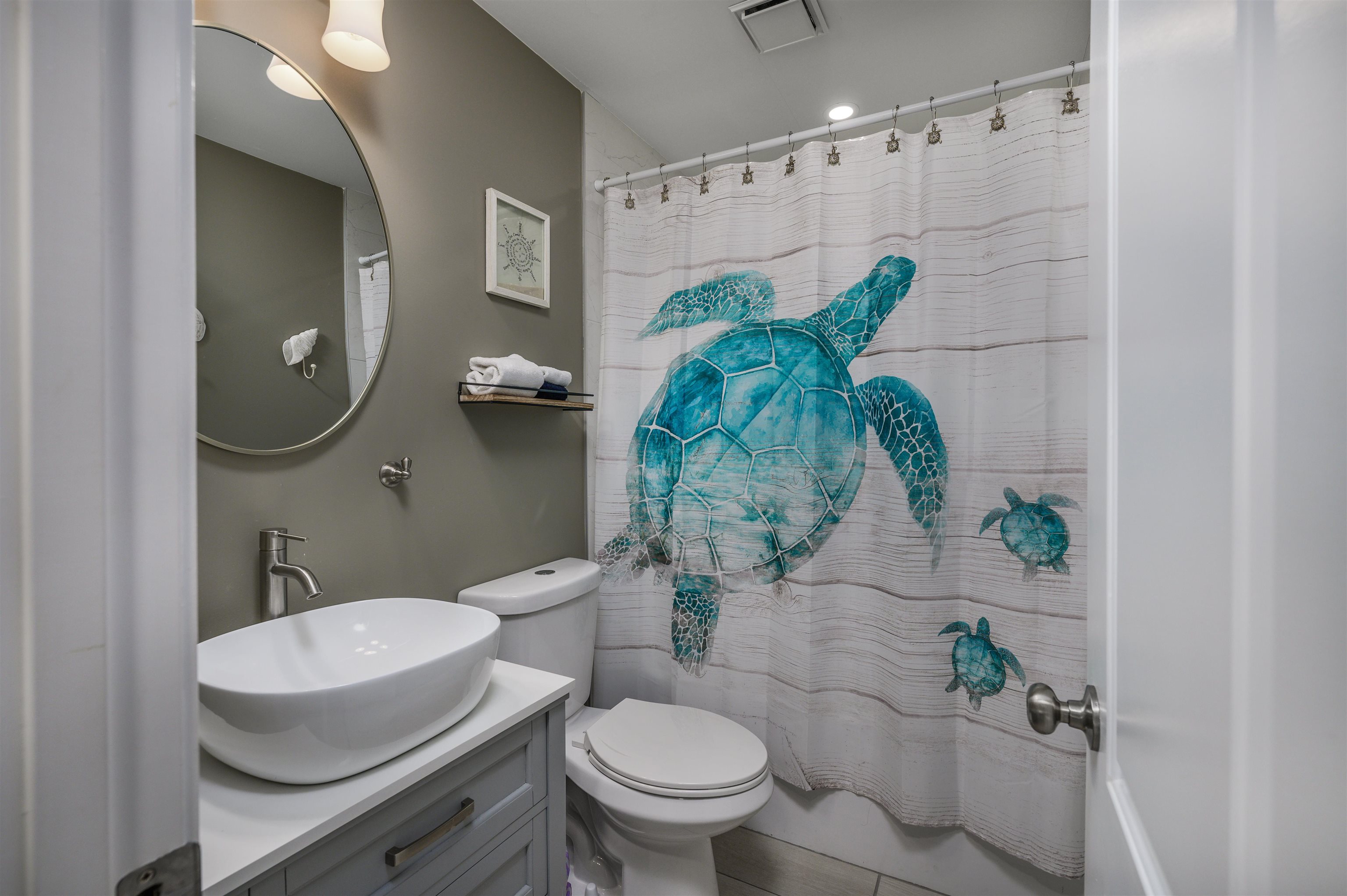 9540 Shore Dr. Property Photo 18