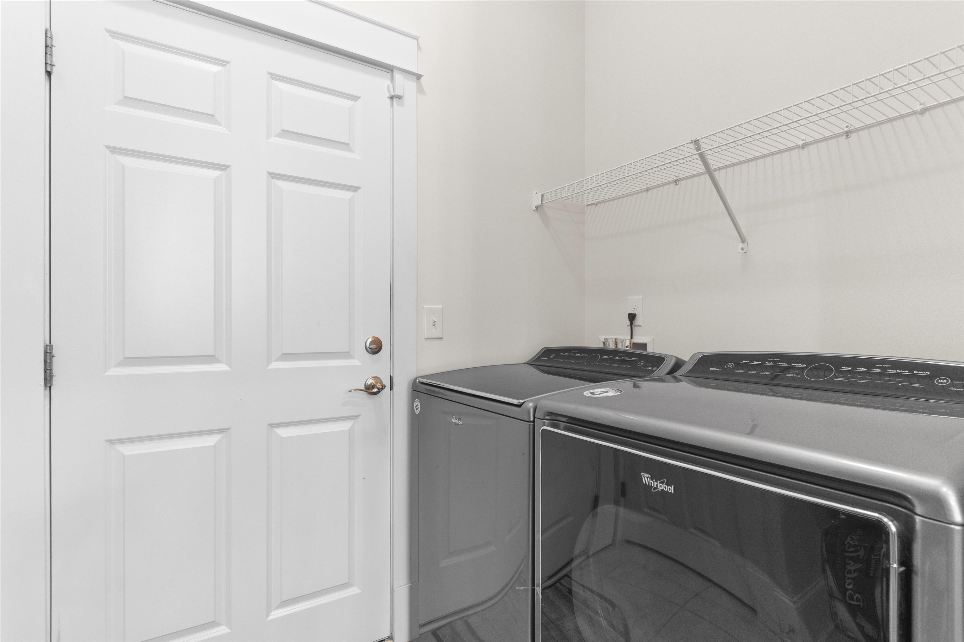 1189 Peterson St. Property Photo 25