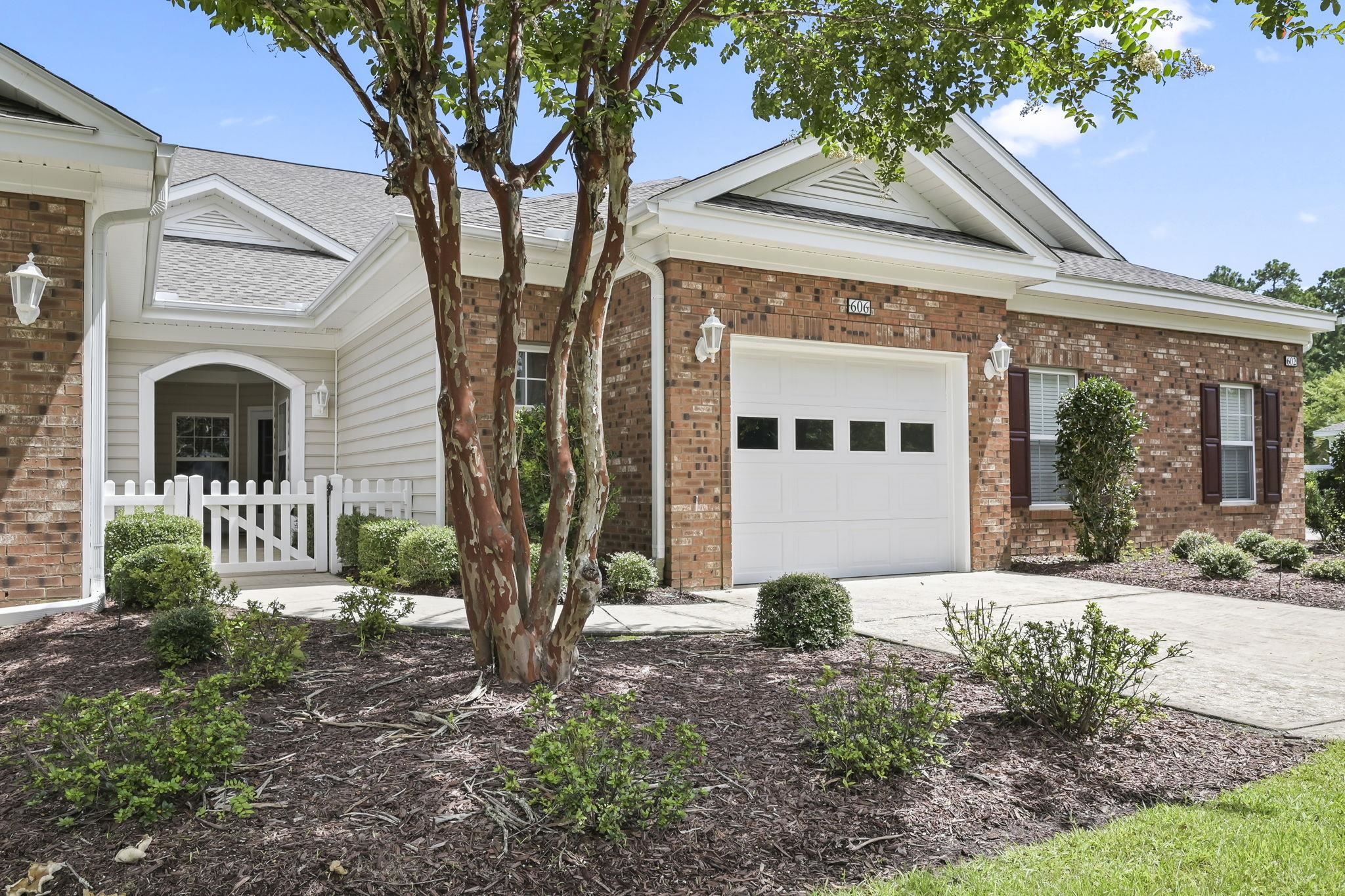 606 Botany Loop Property Photo 3
