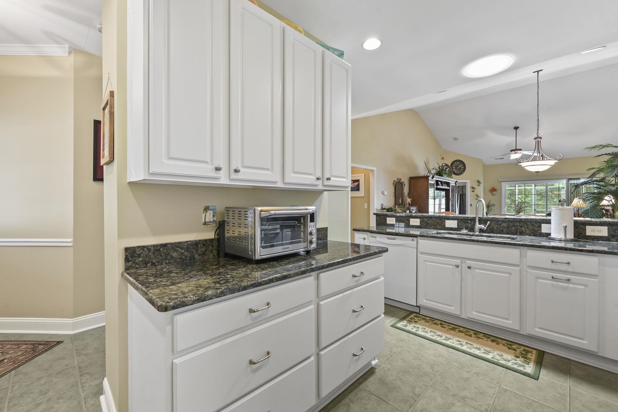 606 Botany Loop Property Photo 18