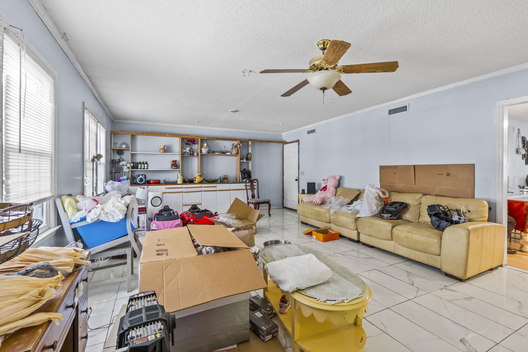 5567 Rosewood Dr. Property Photo 6