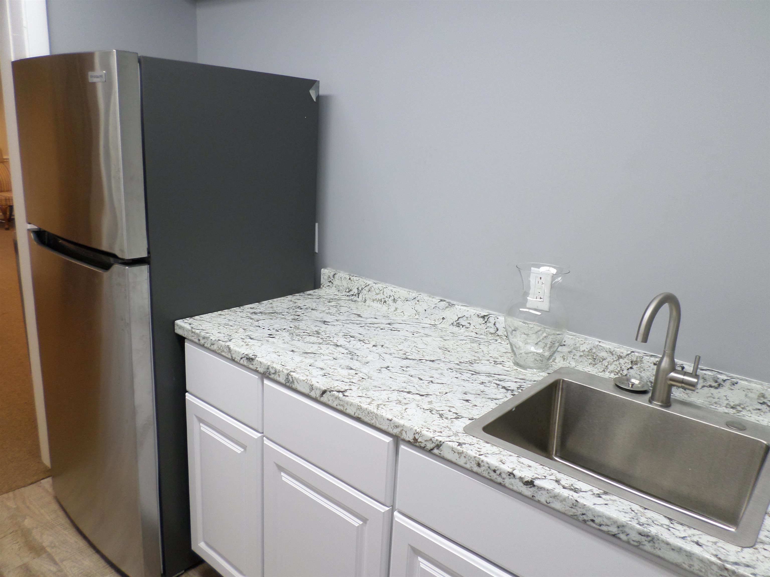 4242 Main St. Property Photo 5