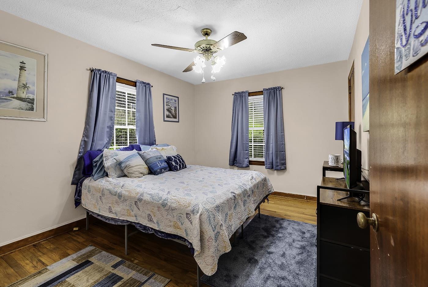 2048 Seitter St. Property Photo 20