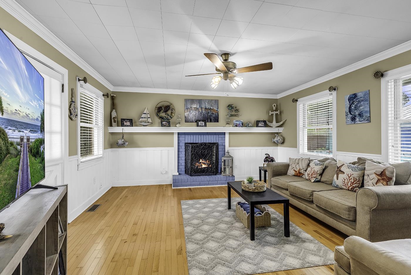 2048 Seitter St. Property Photo 27
