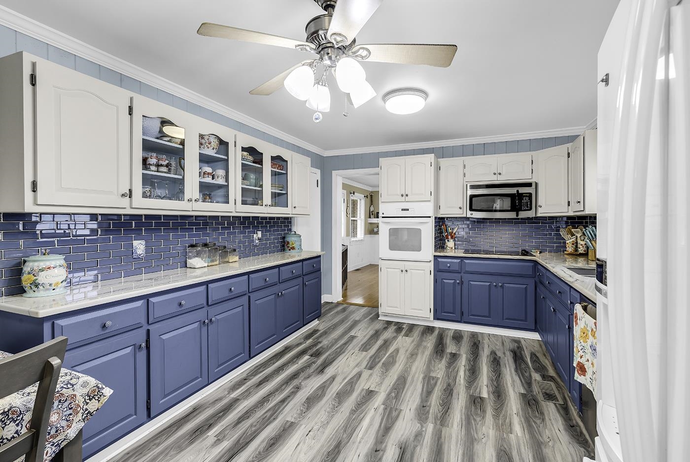 2048 Seitter St. Property Photo 33