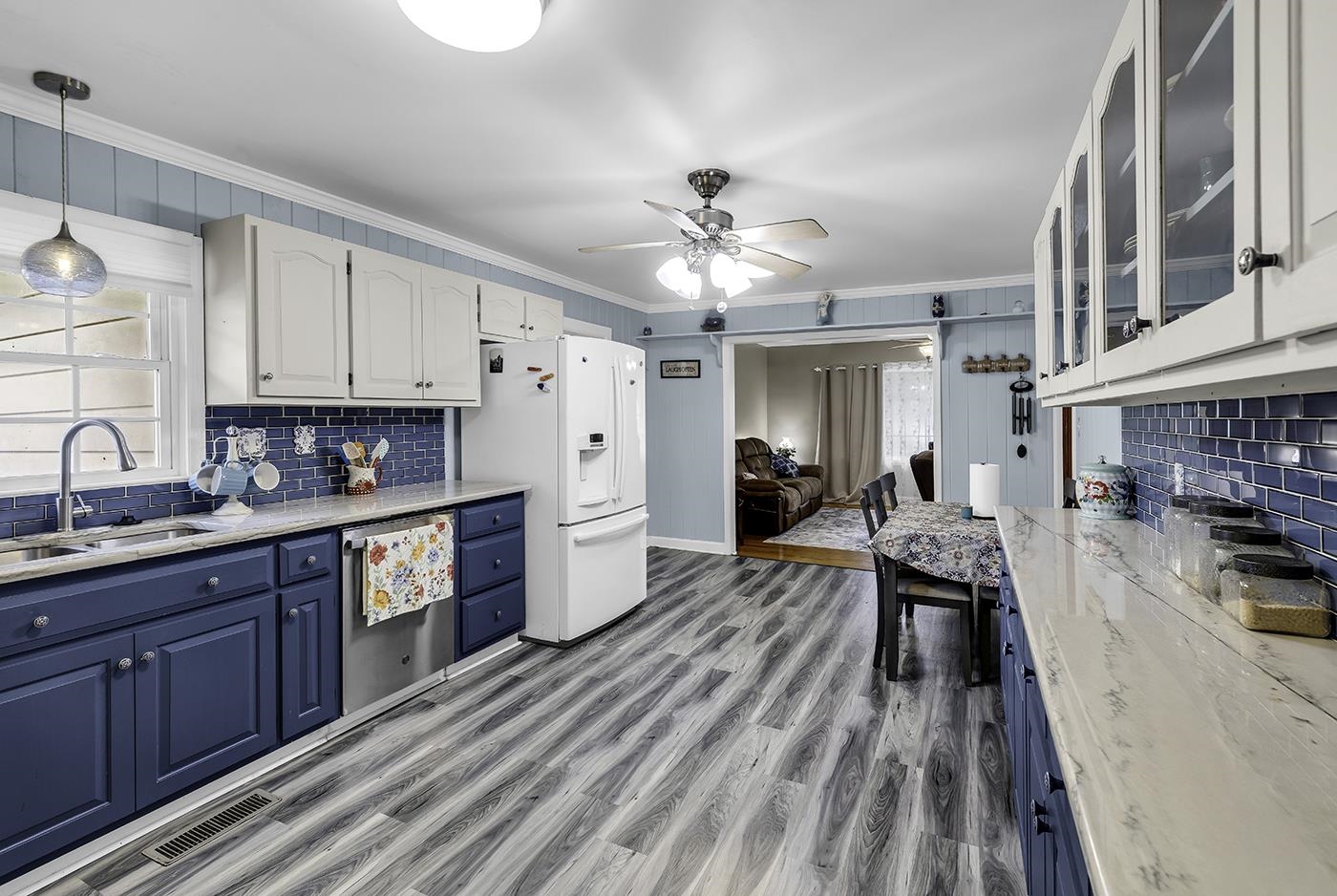2048 Seitter St. Property Photo 35