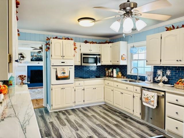 2048 Seitter St. Property Photo 35
