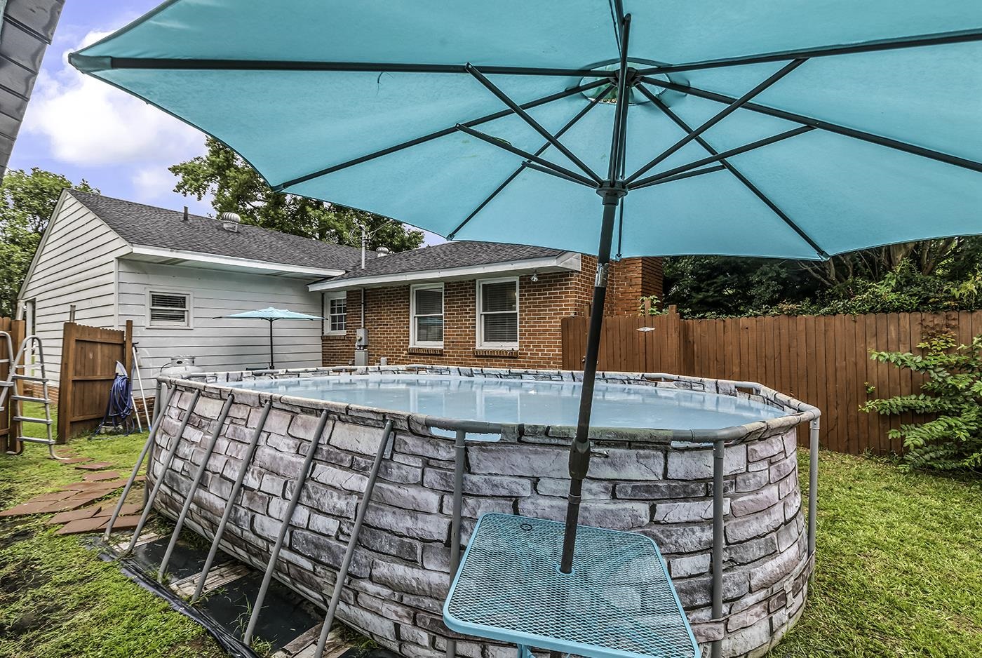 2048 Seitter St. Property Photo 38