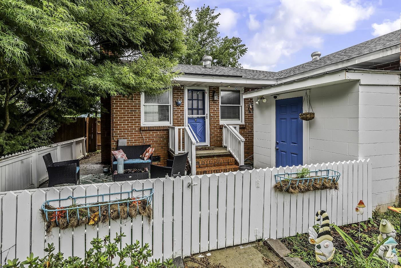 2048 Seitter St. Property Photo 40