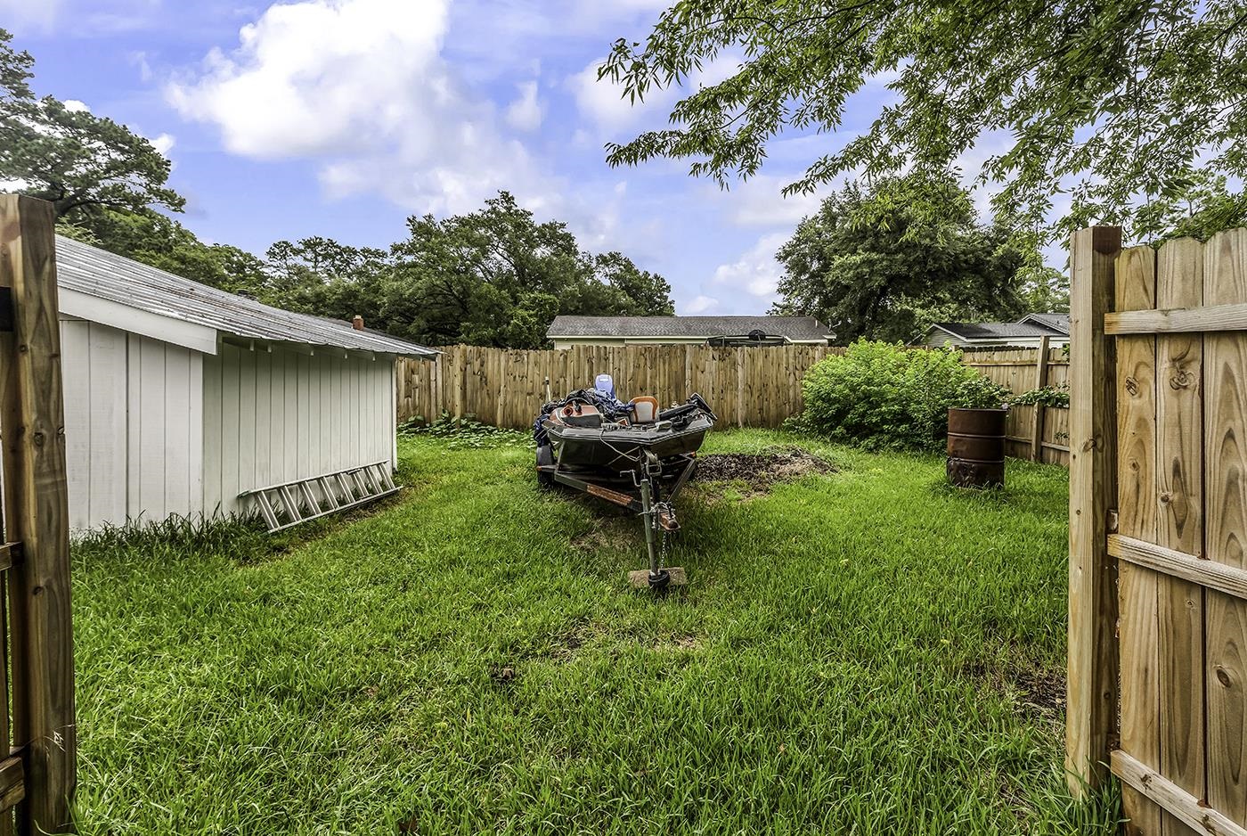2048 Seitter St. Property Photo 42