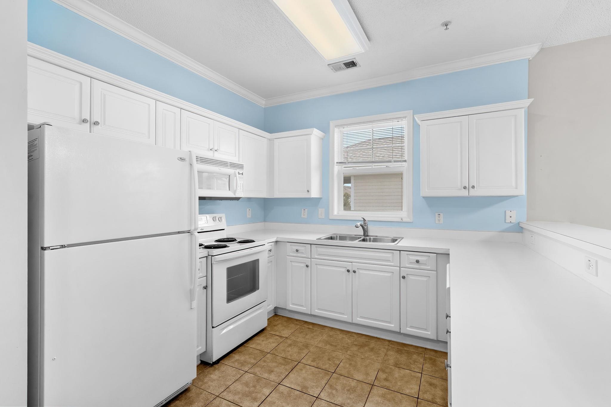 805 Crumpet Ct. Property Photo 2