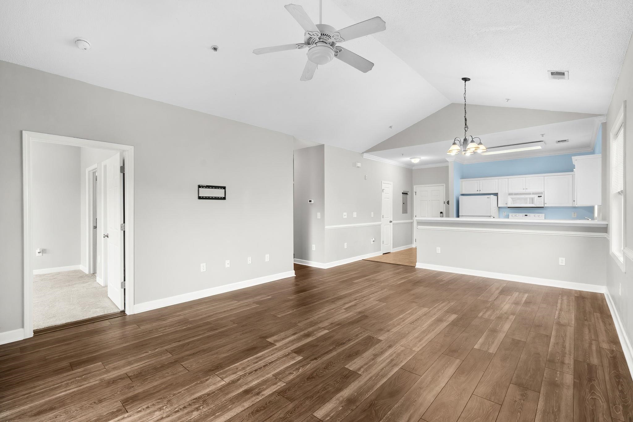 805 Crumpet Ct. Property Photo 6