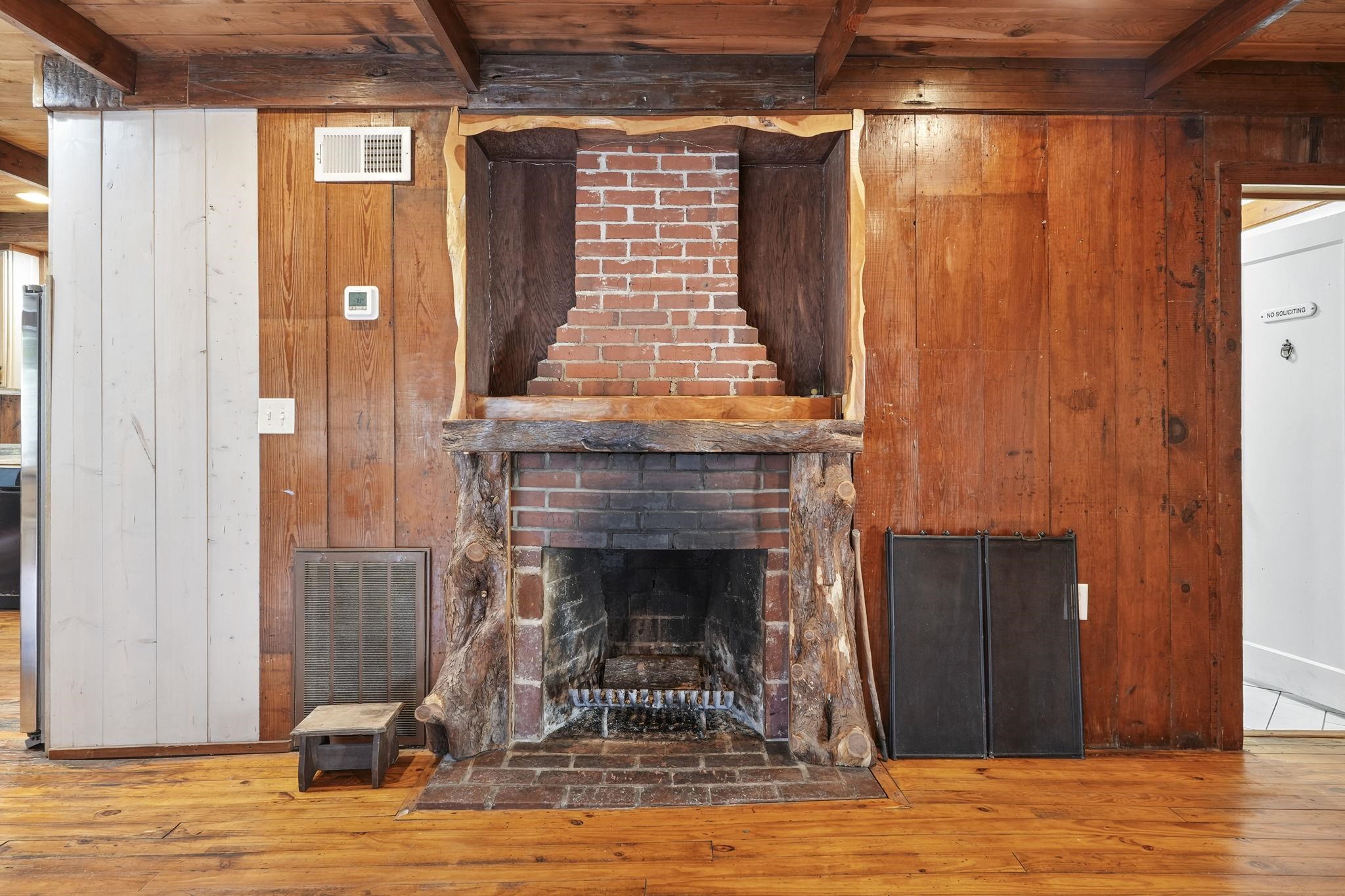 419 3rd Ave. S Property Photo 18