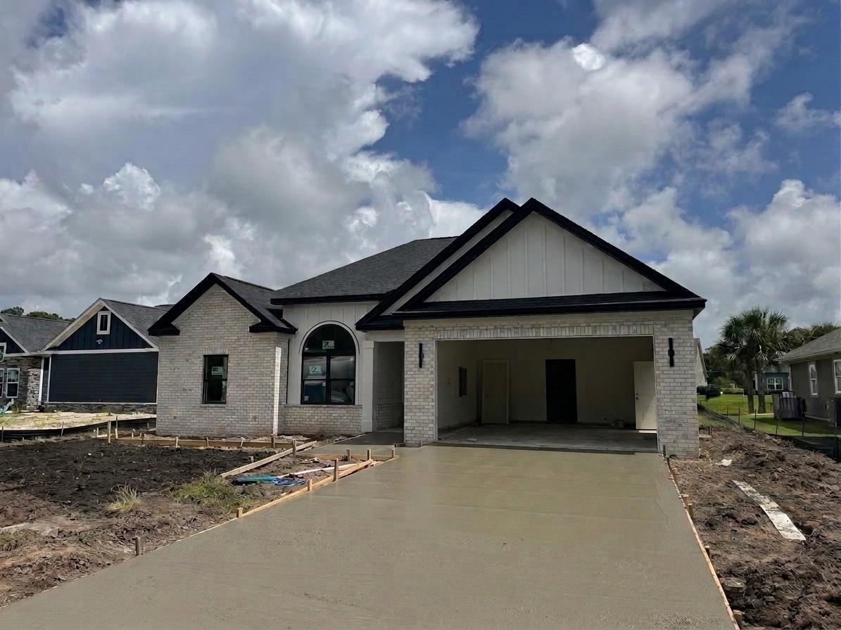 113 Swallowtail Ct. Property Photo 2