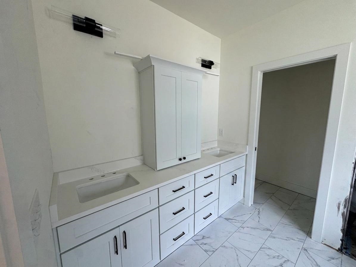 113 Swallowtail Ct. Property Photo 12