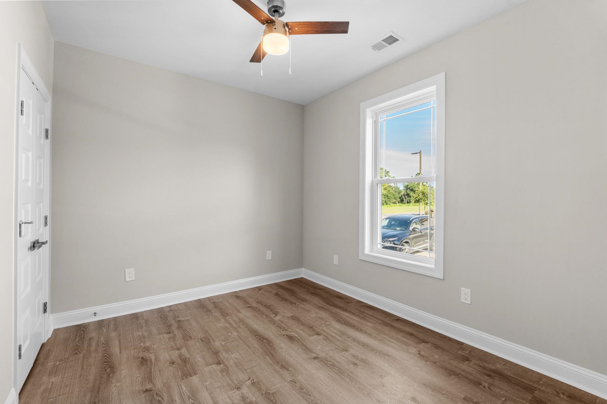 627 Bonaventure Dr. Property Photo 38