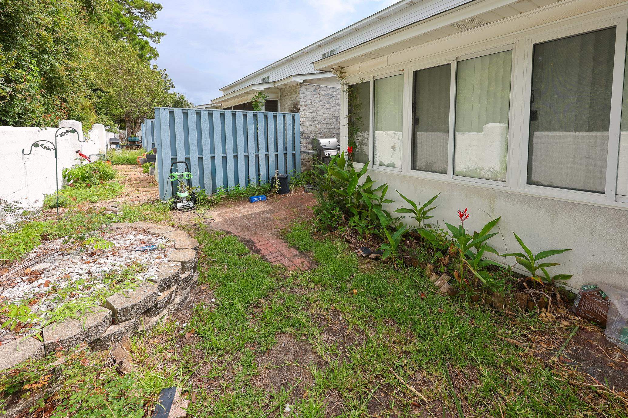 4291 Parkway Ln. Property Photo 28