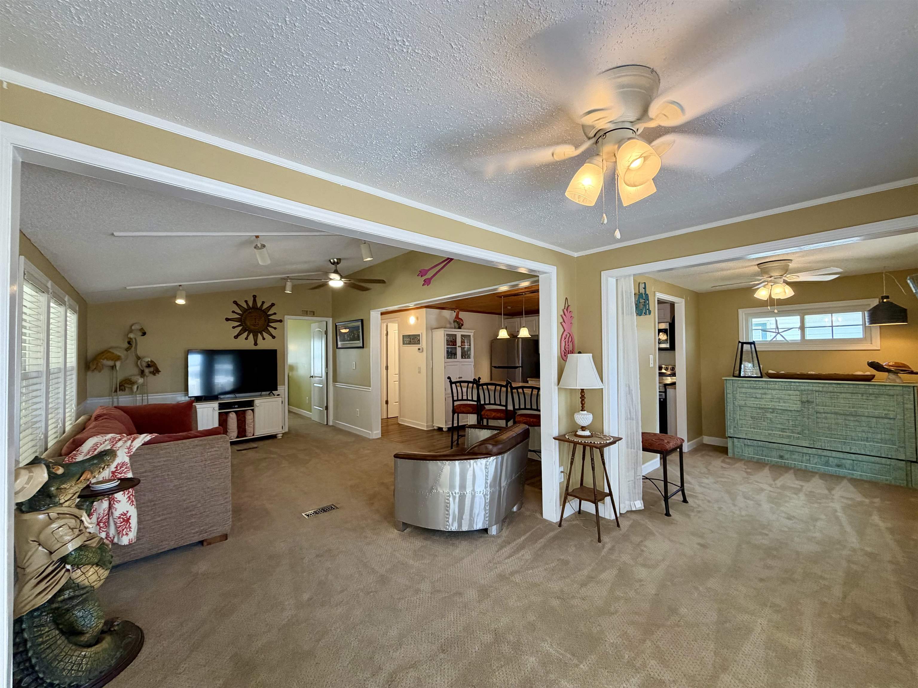 1876 Sunrise Dr. Property Photo 3