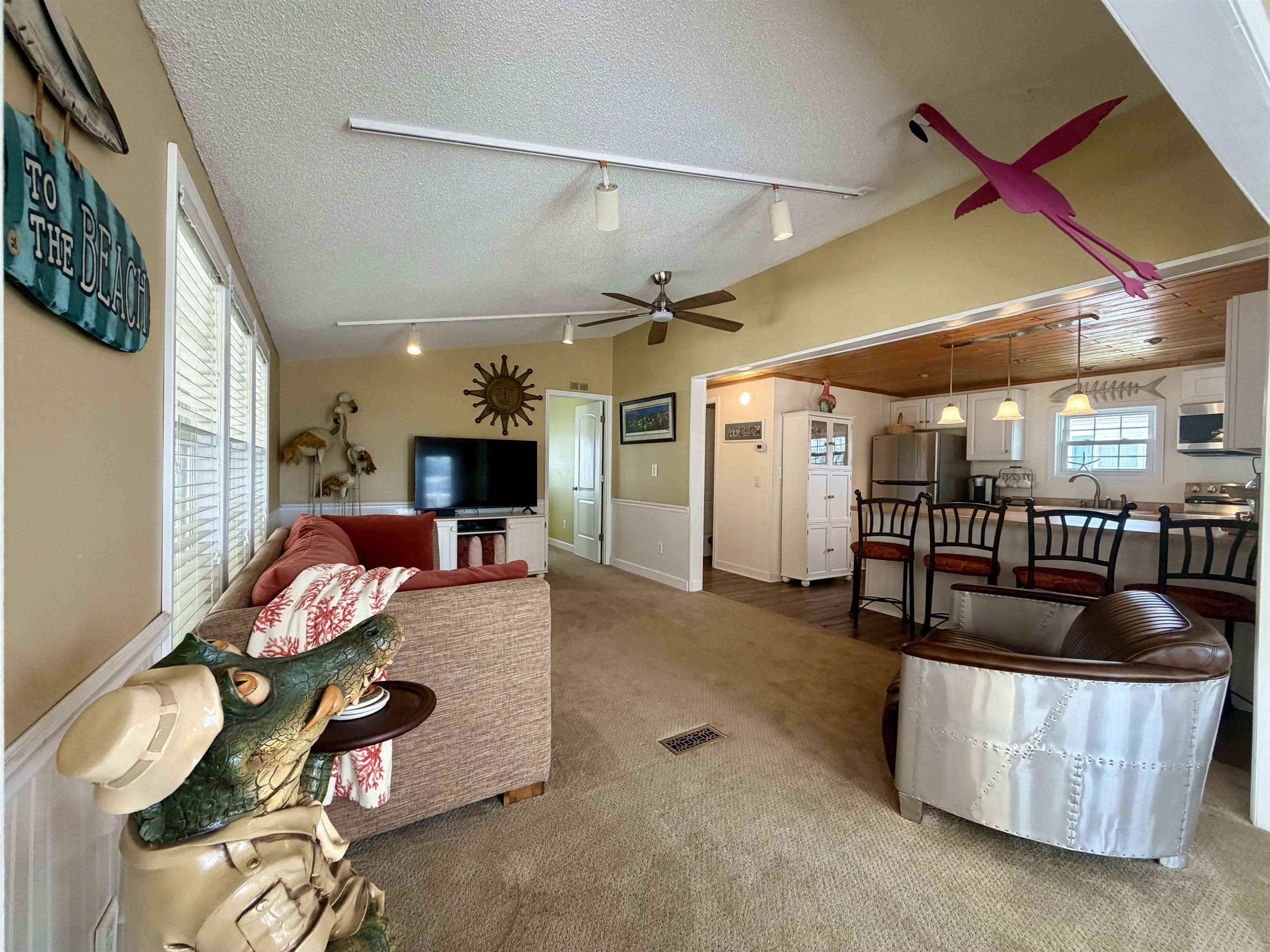 1876 Sunrise Dr. Property Photo 4