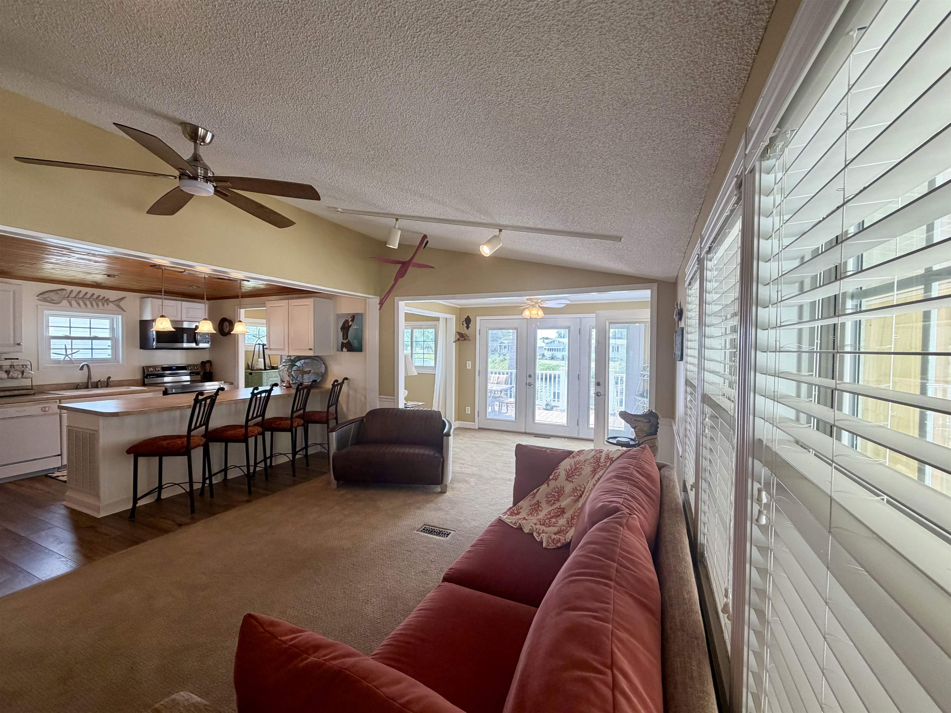1876 Sunrise Dr. Property Photo 6