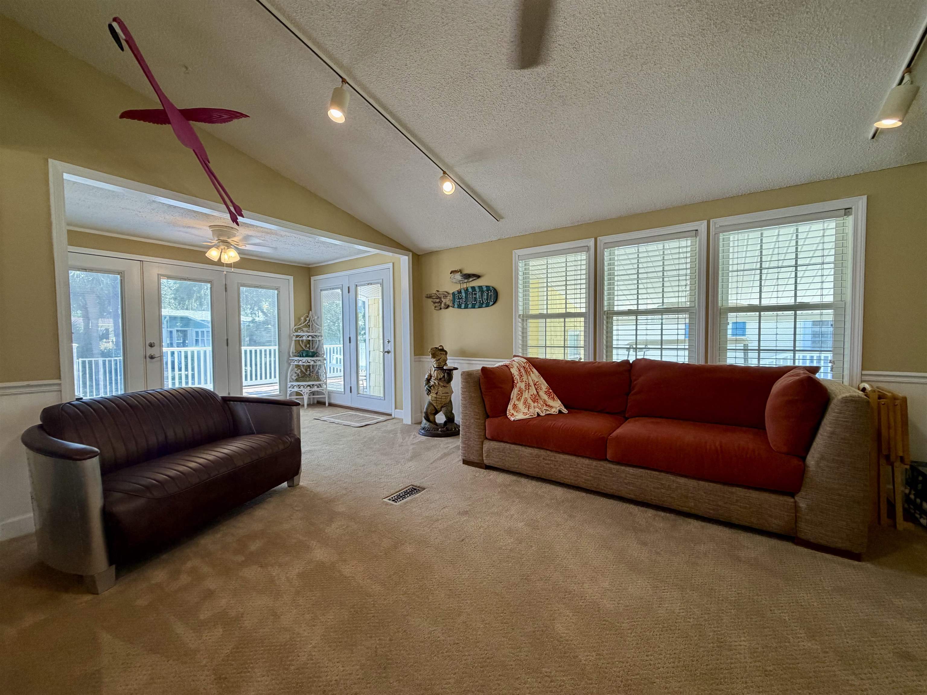 1876 Sunrise Dr. Property Photo 7