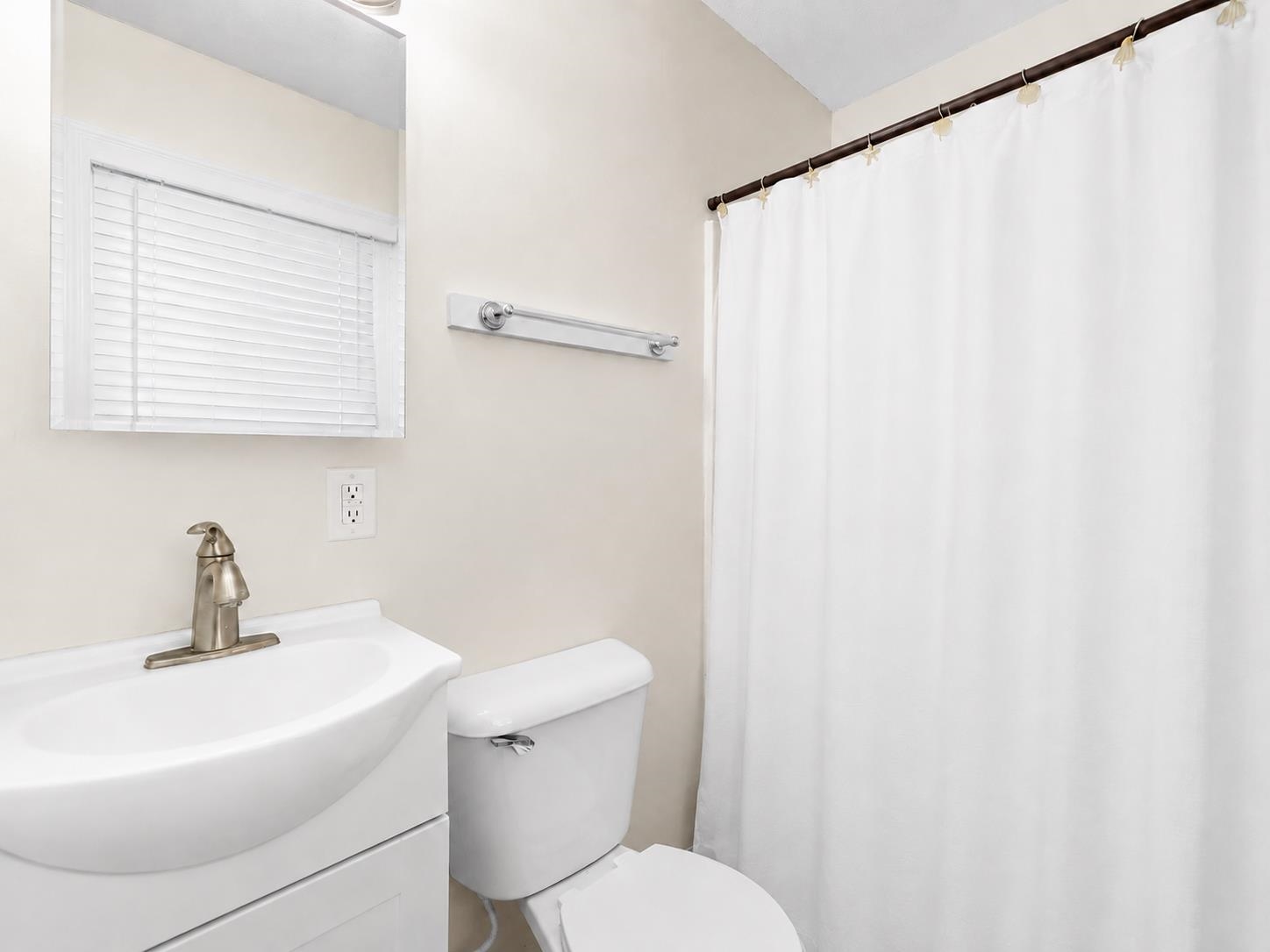 715 Cypress Dr. Property Photo 12