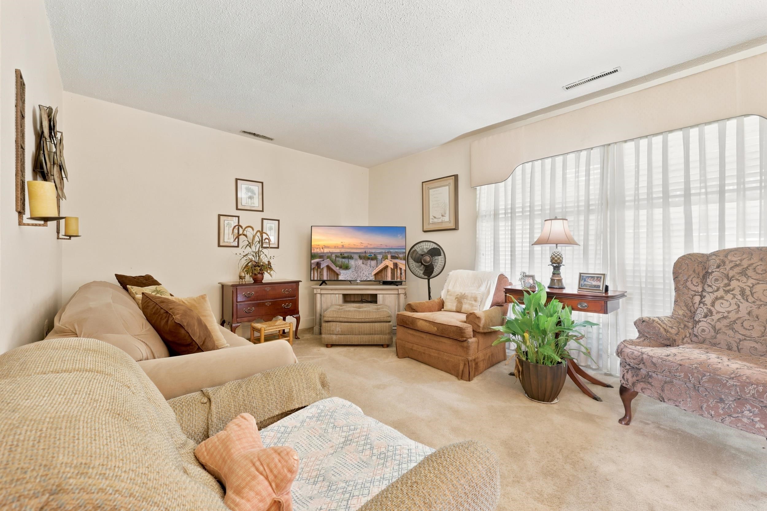 613 Elizabeth St. Property Photo 8