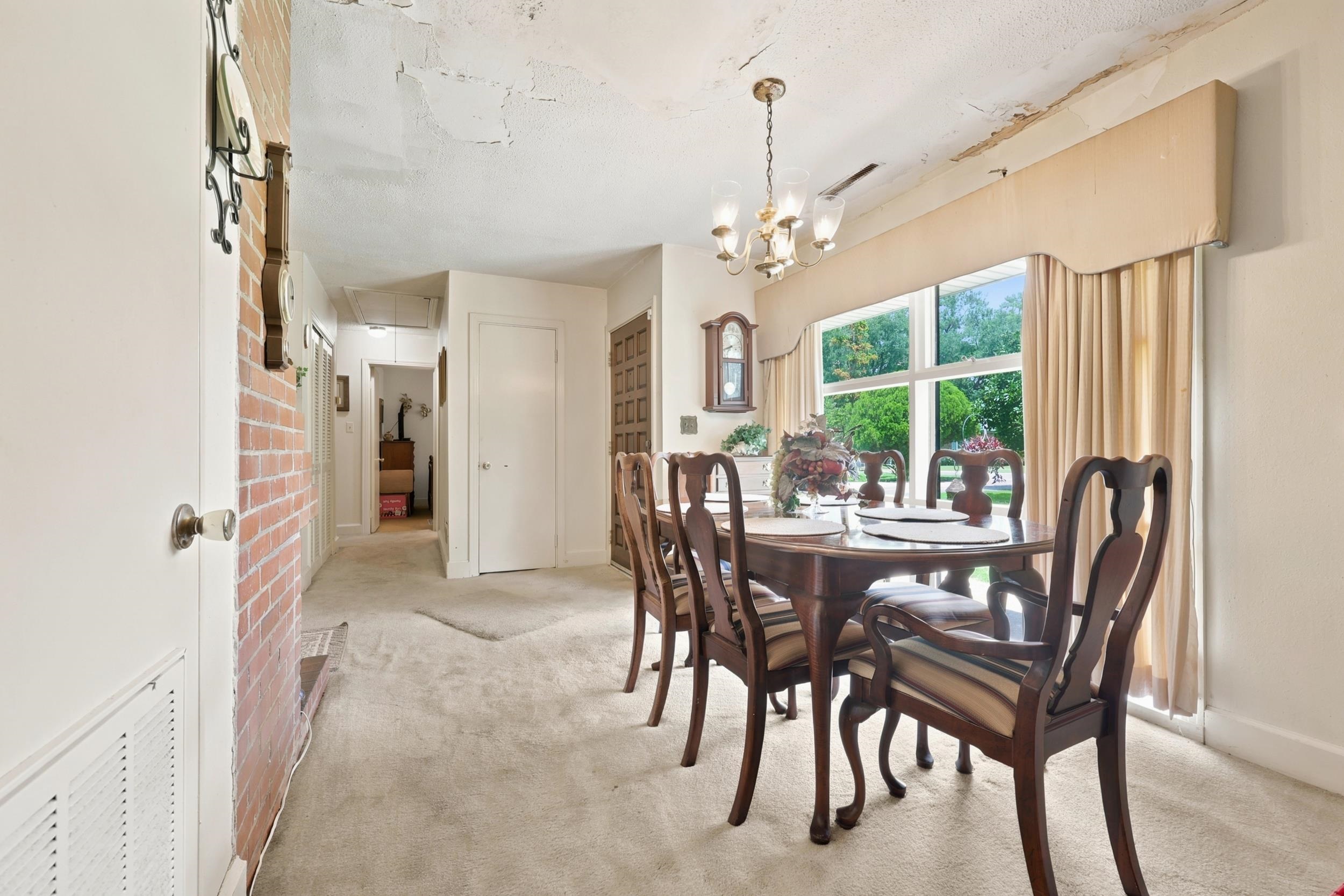 613 Elizabeth St. Property Photo 10