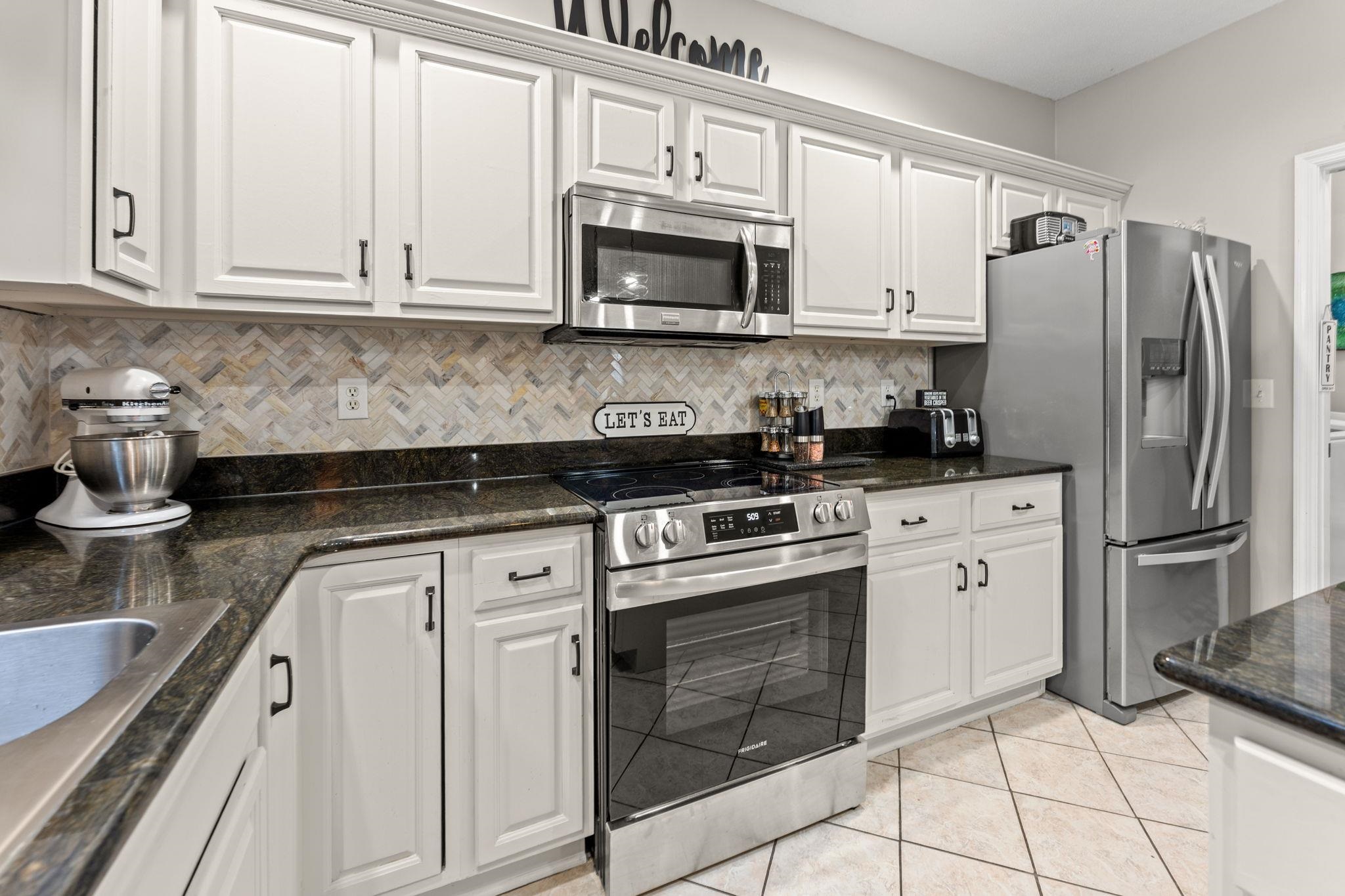 424 Blackberry Ln. Property Photo 13