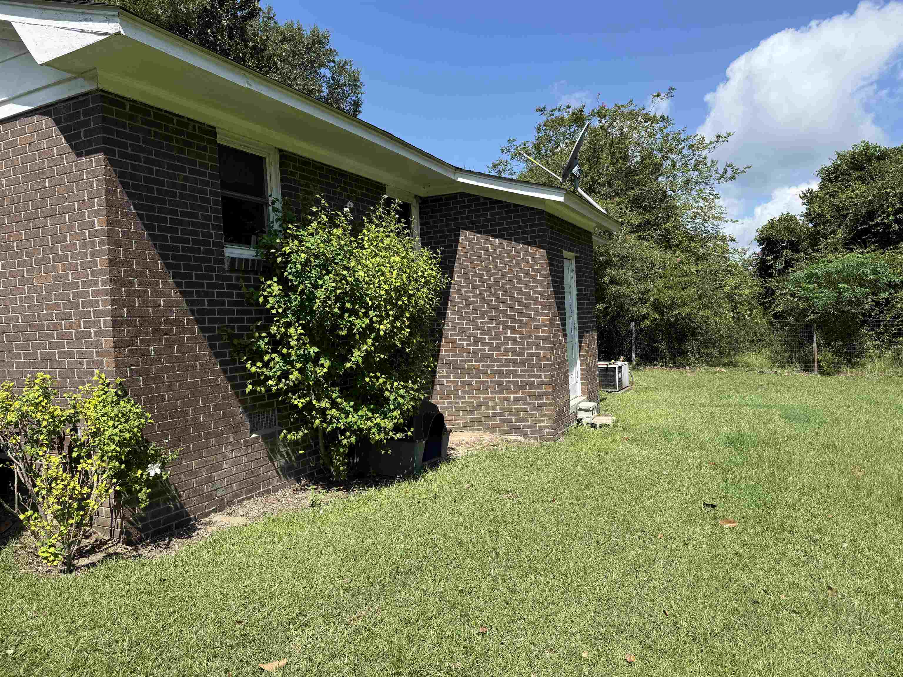 466 Ivey Dr. Property Photo 3