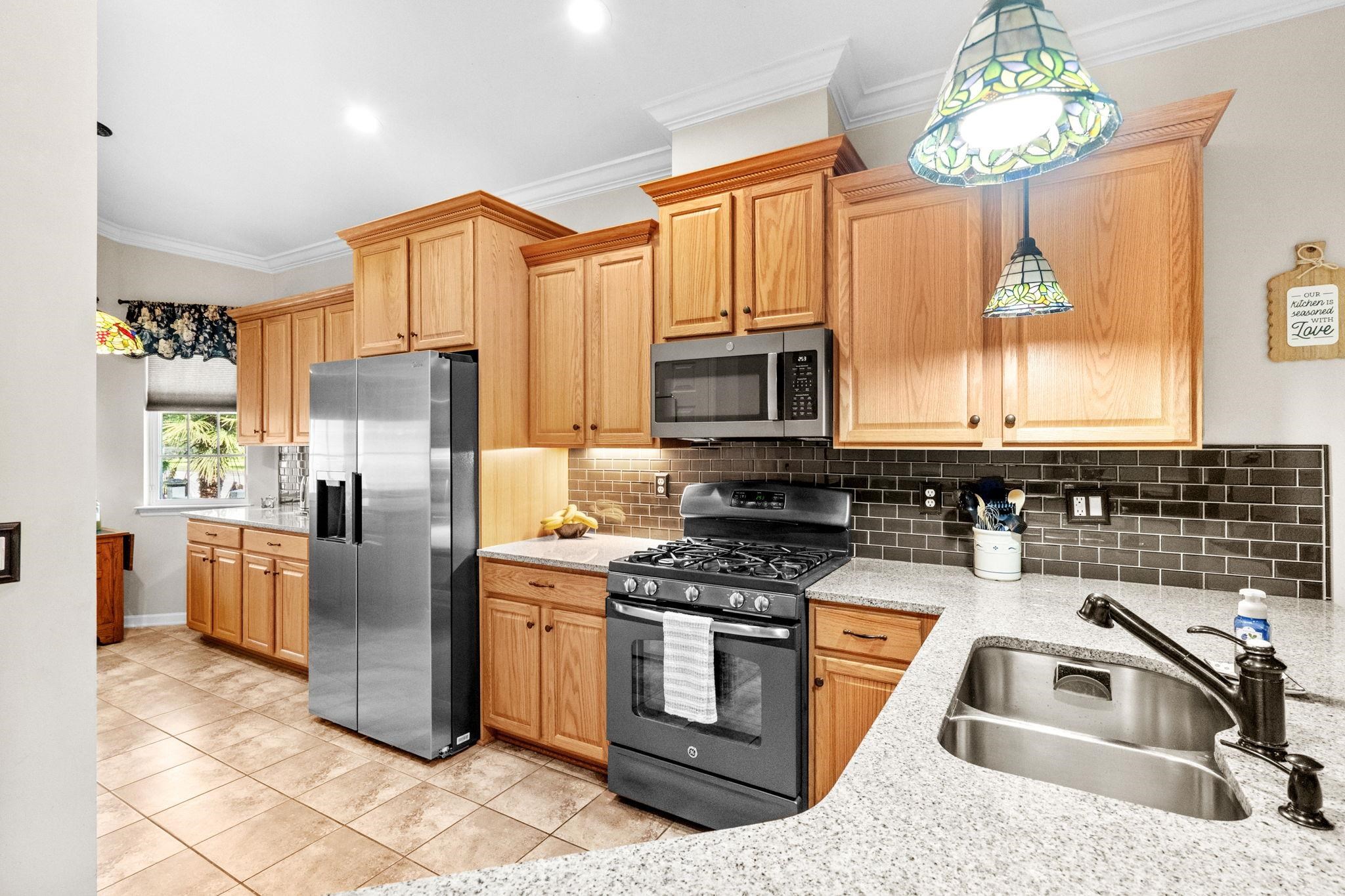 701 Bay Hill Ct. Property Photo 12