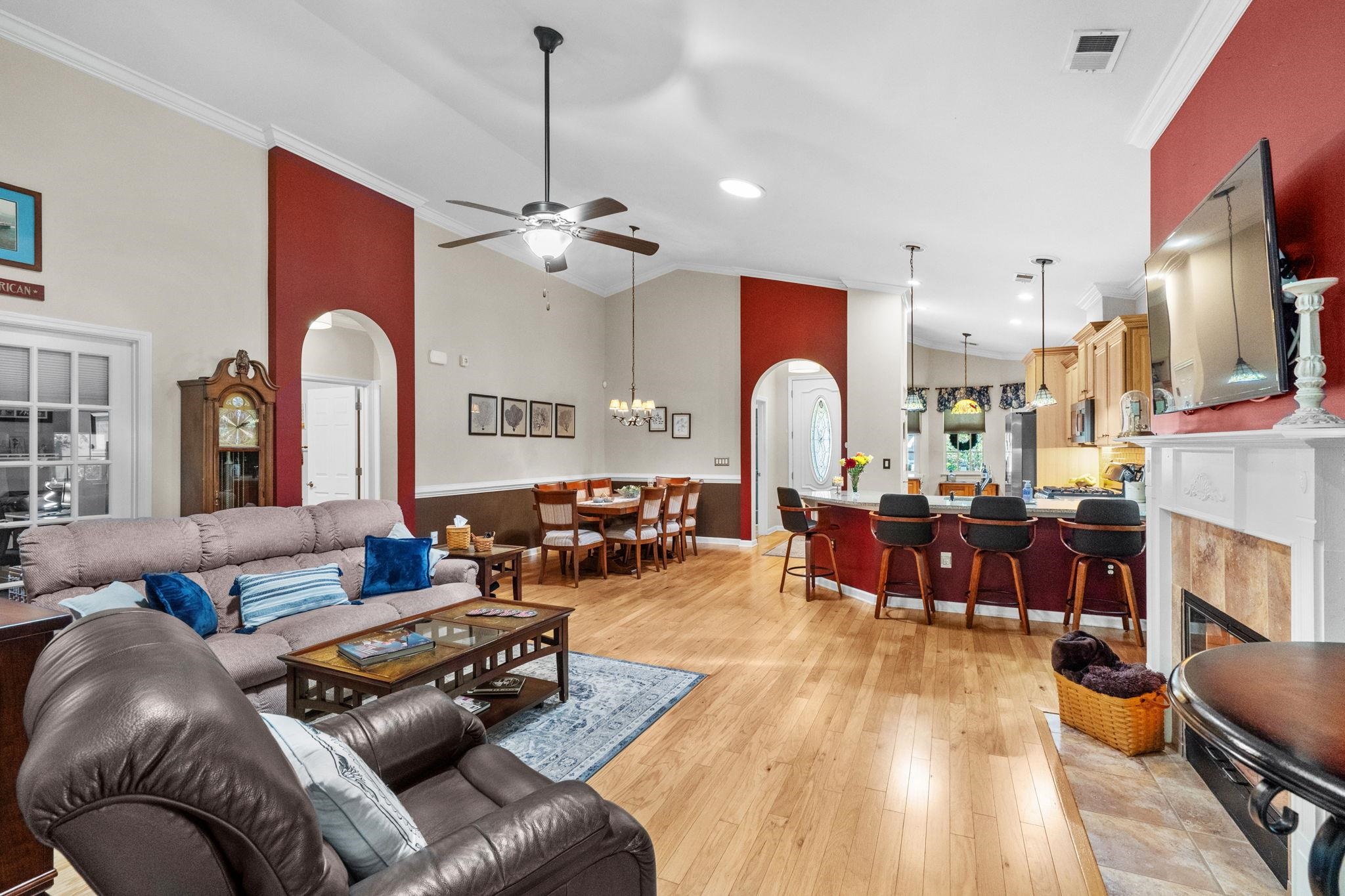 701 Bay Hill Ct. Property Photo 17