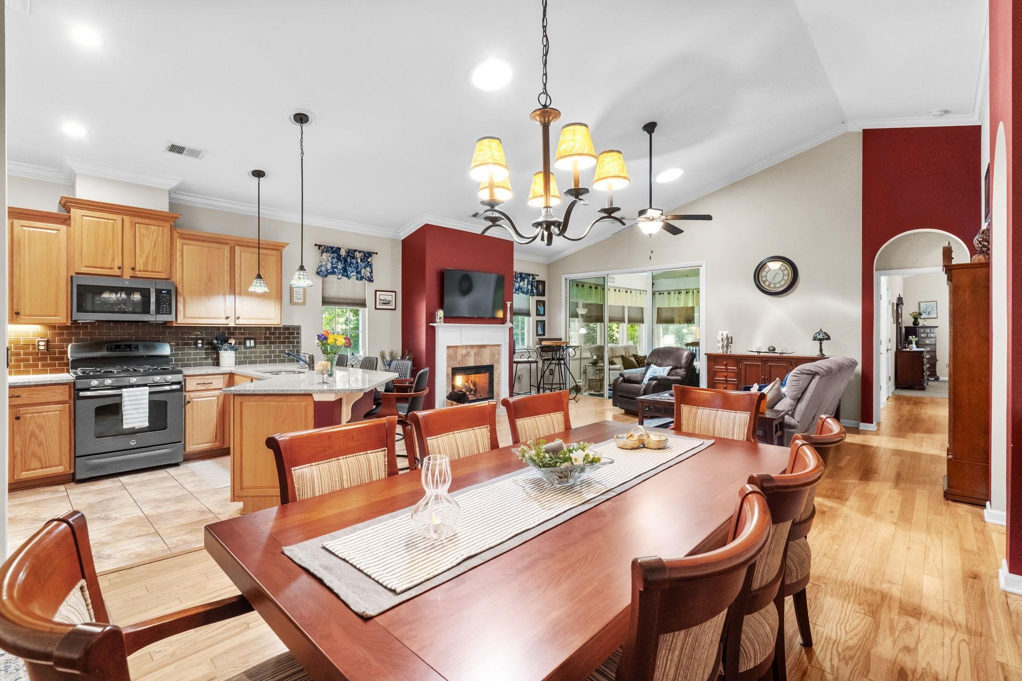 701 Bay Hill Ct. Property Photo 19