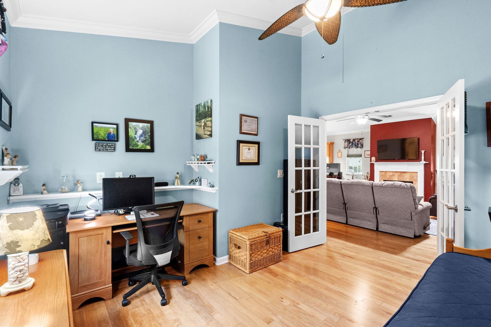 701 Bay Hill Ct. Property Photo 21