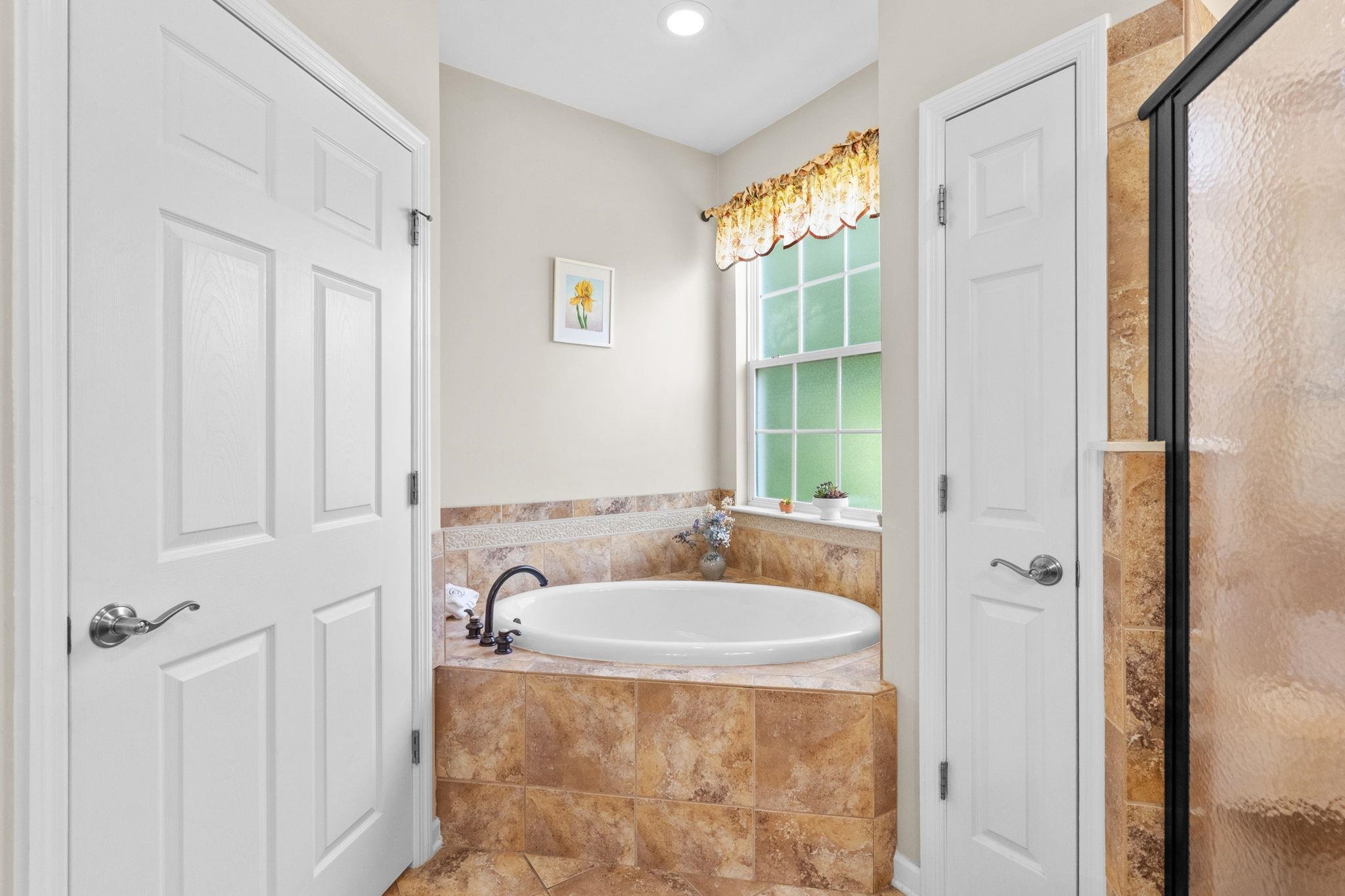701 Bay Hill Ct. Property Photo 26