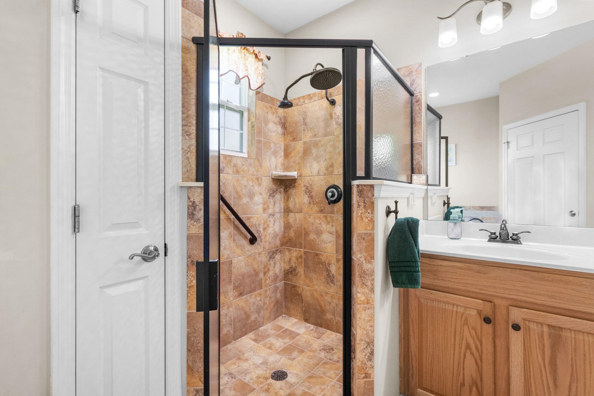 701 Bay Hill Ct. Property Photo 27