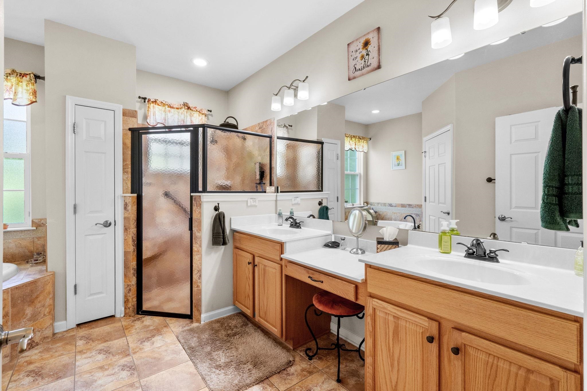 701 Bay Hill Ct. Property Photo 28