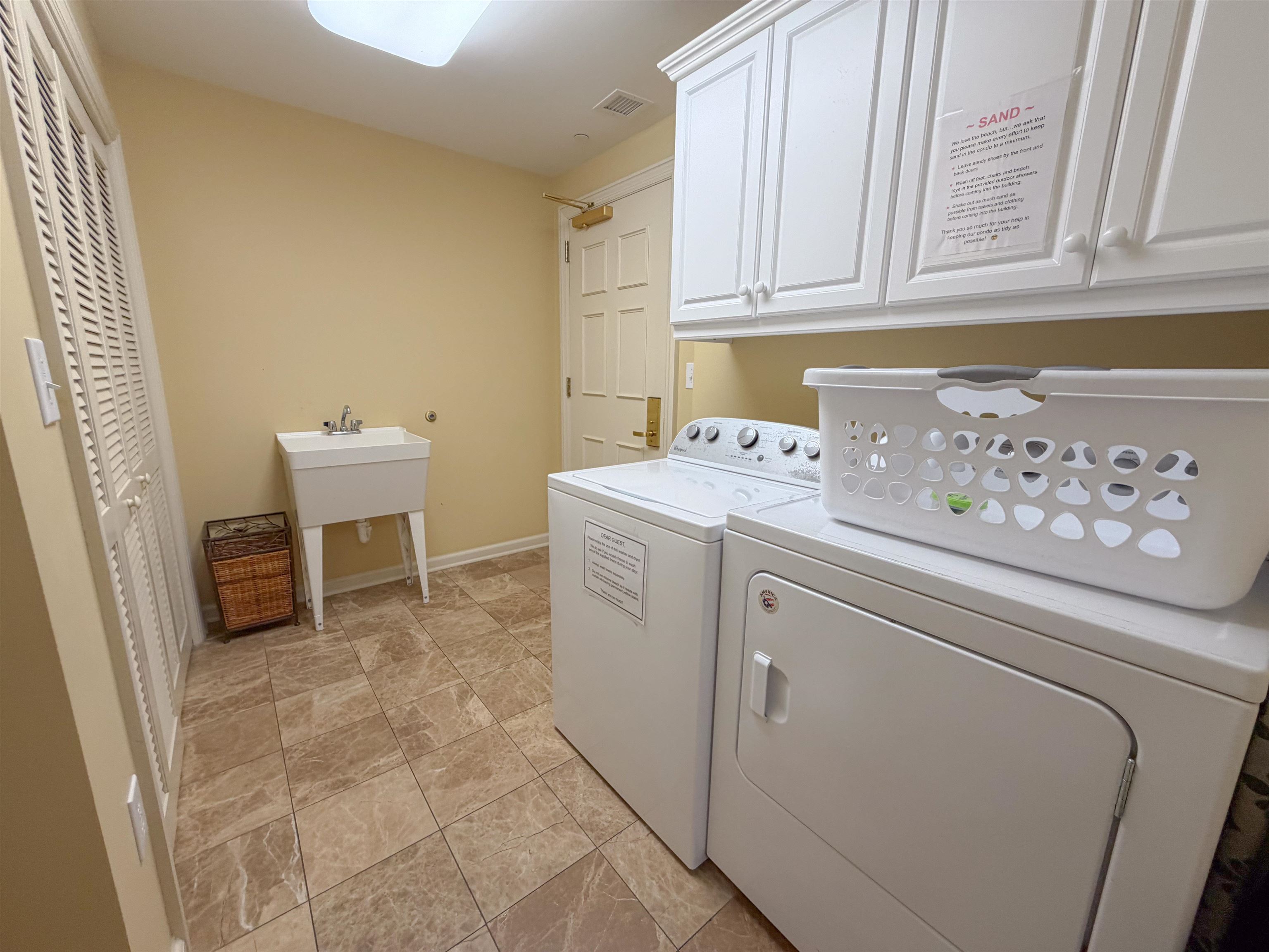 8500 Margate Circle Property Photo 14
