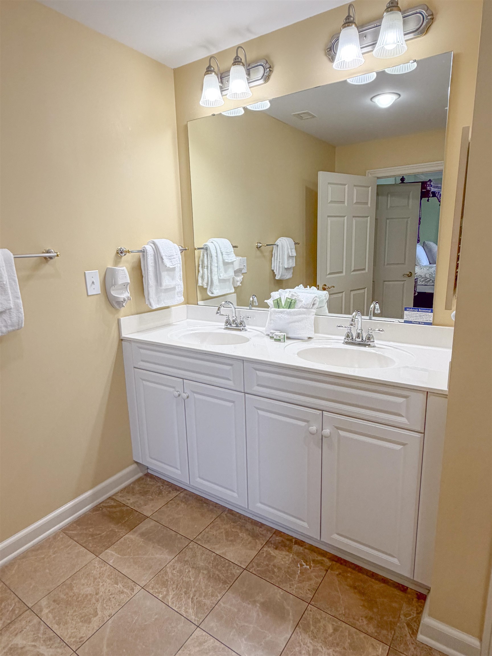 8500 Margate Circle Property Photo 28