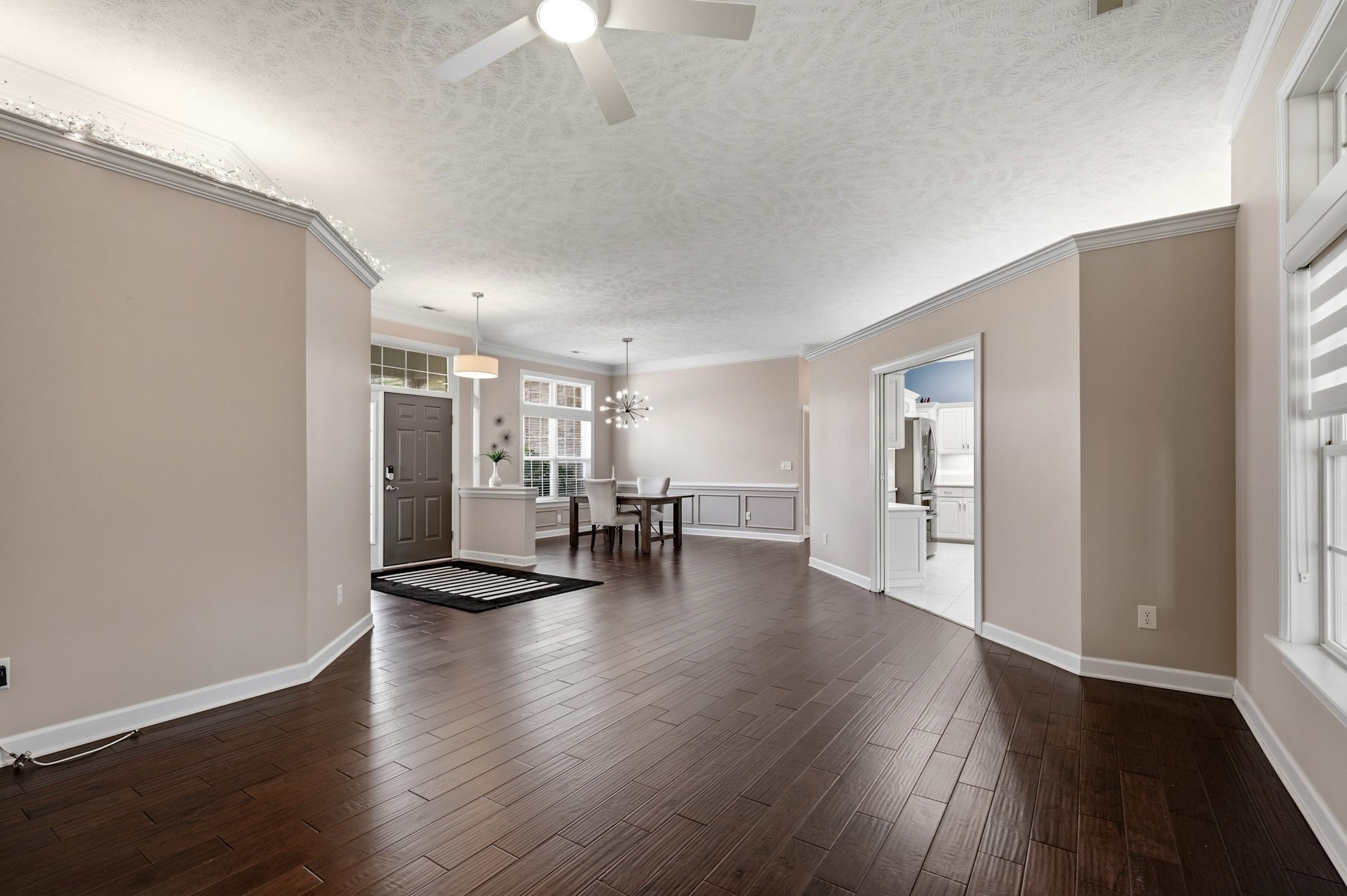 101 Pickering Dr. Property Photo 8