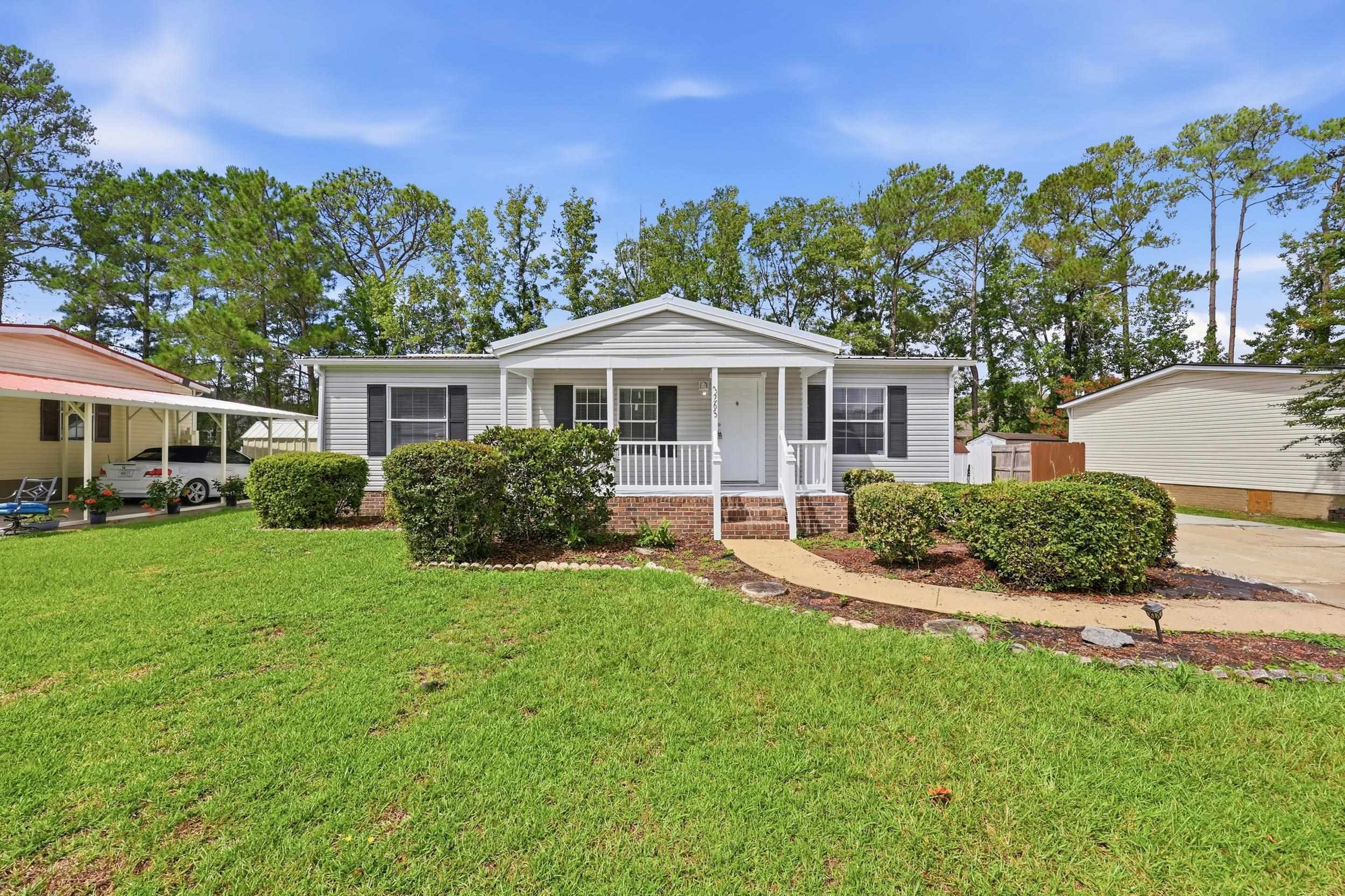 3265 Lyndon Dr. Property Photo 3