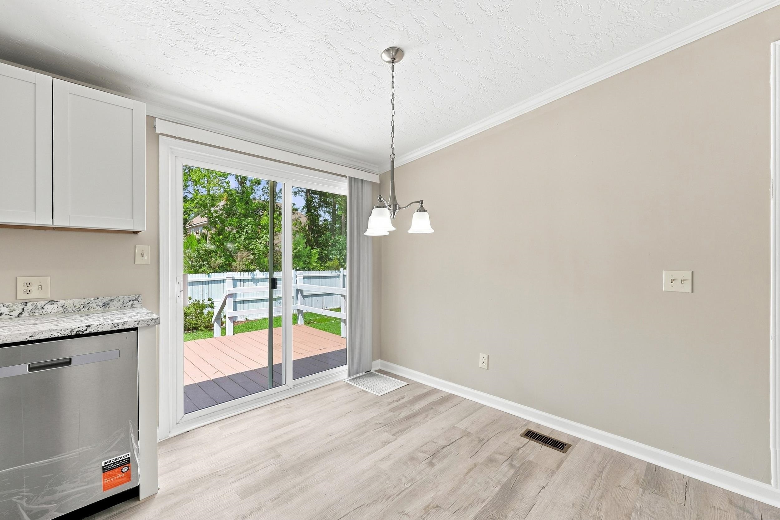 3265 Lyndon Dr. Property Photo 18